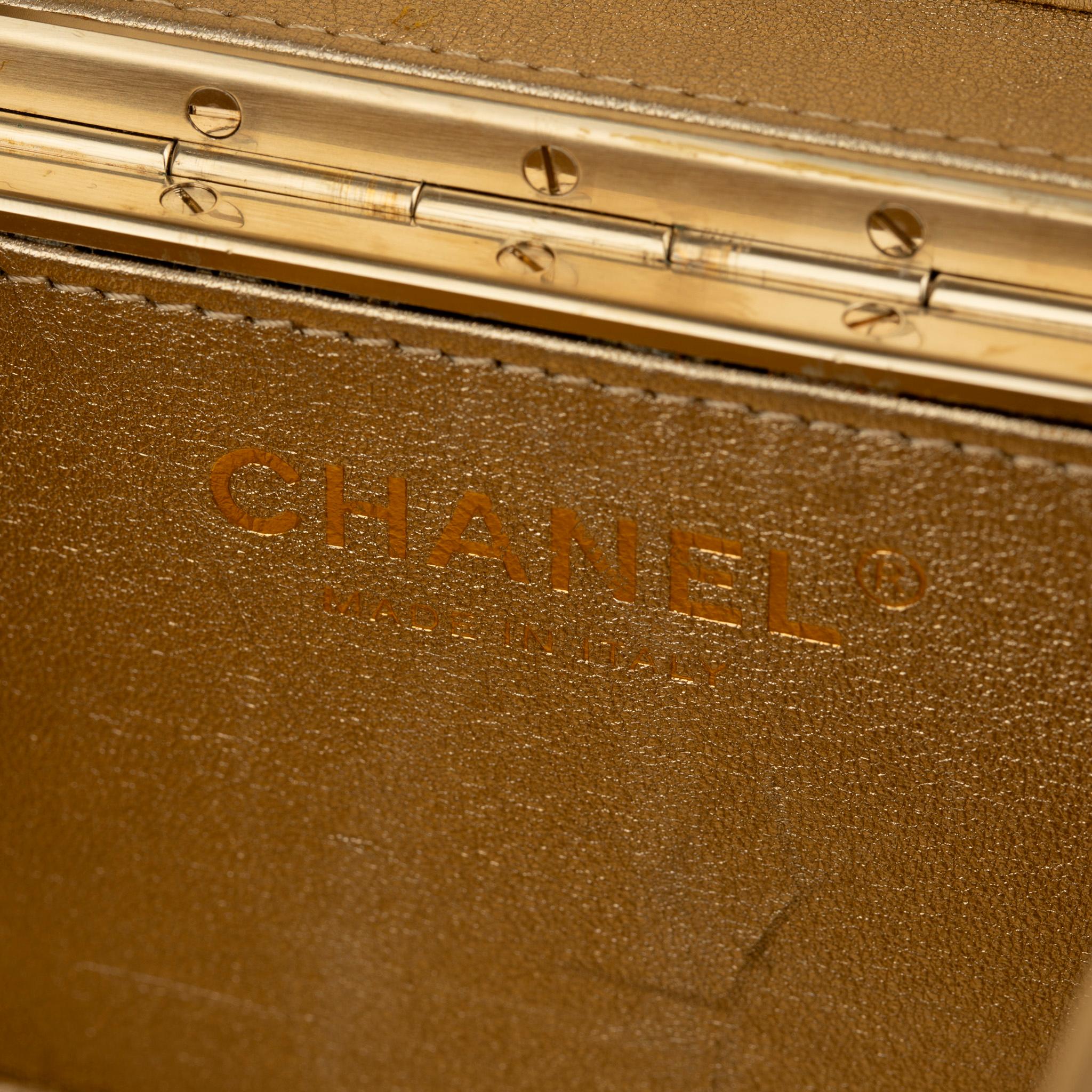 Chanel Minaudière Limited Edition Casino Dice Black Gold-Tone Hardware For Sale 8