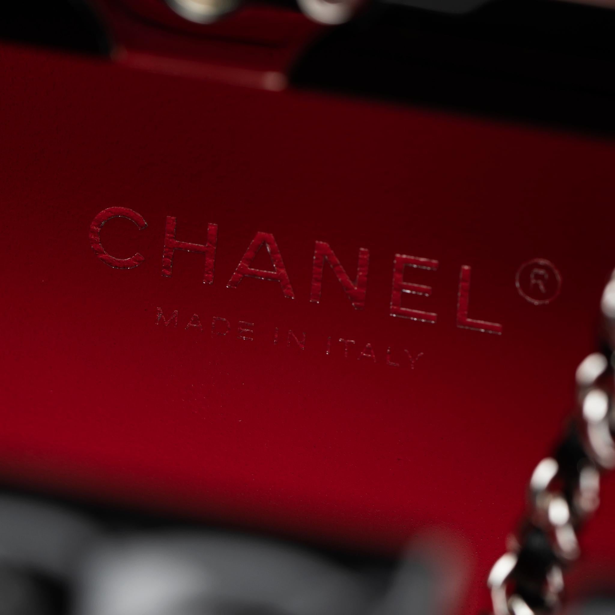 Women's or Men's Chanel Minaudière Limited Edition Plexiglass Traffic Silver-Tone Hardware