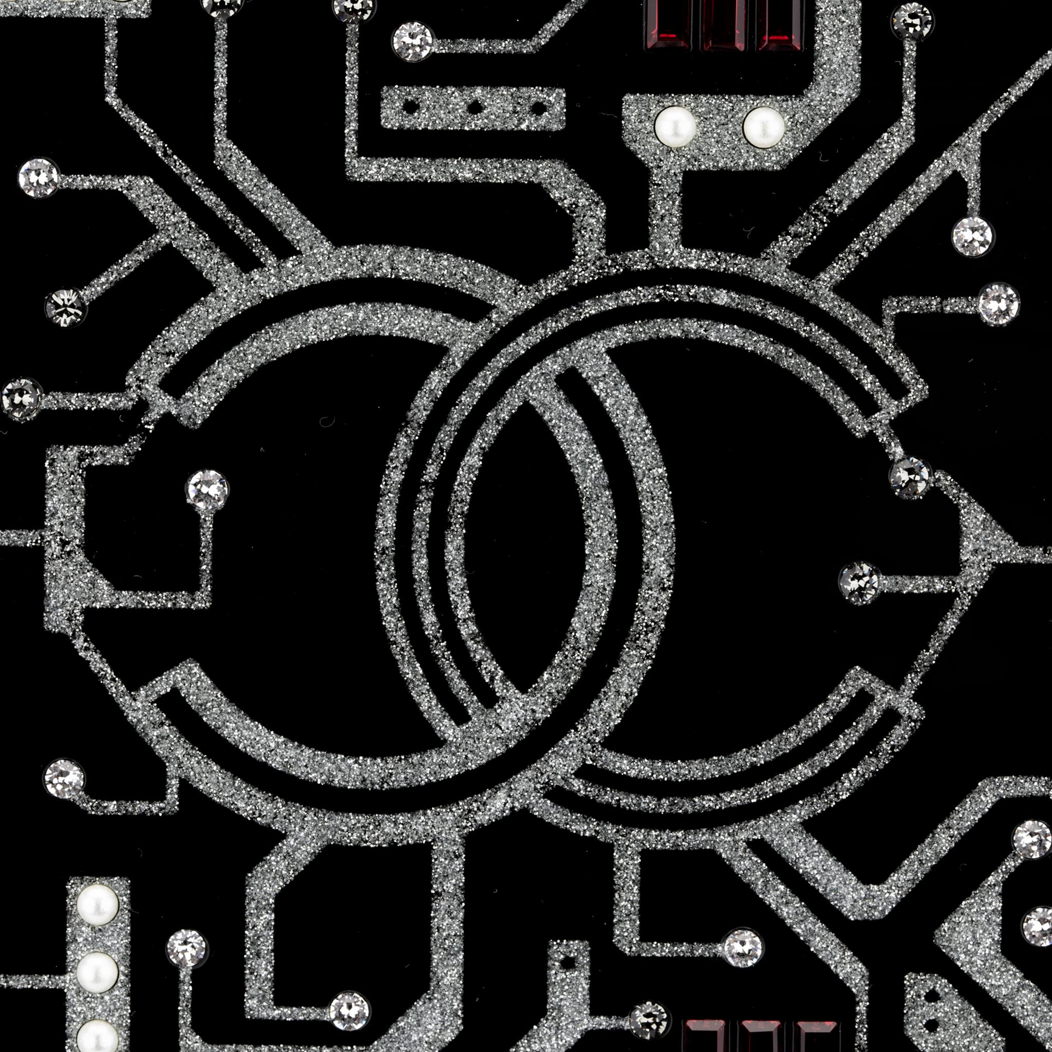 Chanel Minaudière Limited Edition Robot Silver-Tone Hardware For Sale 3