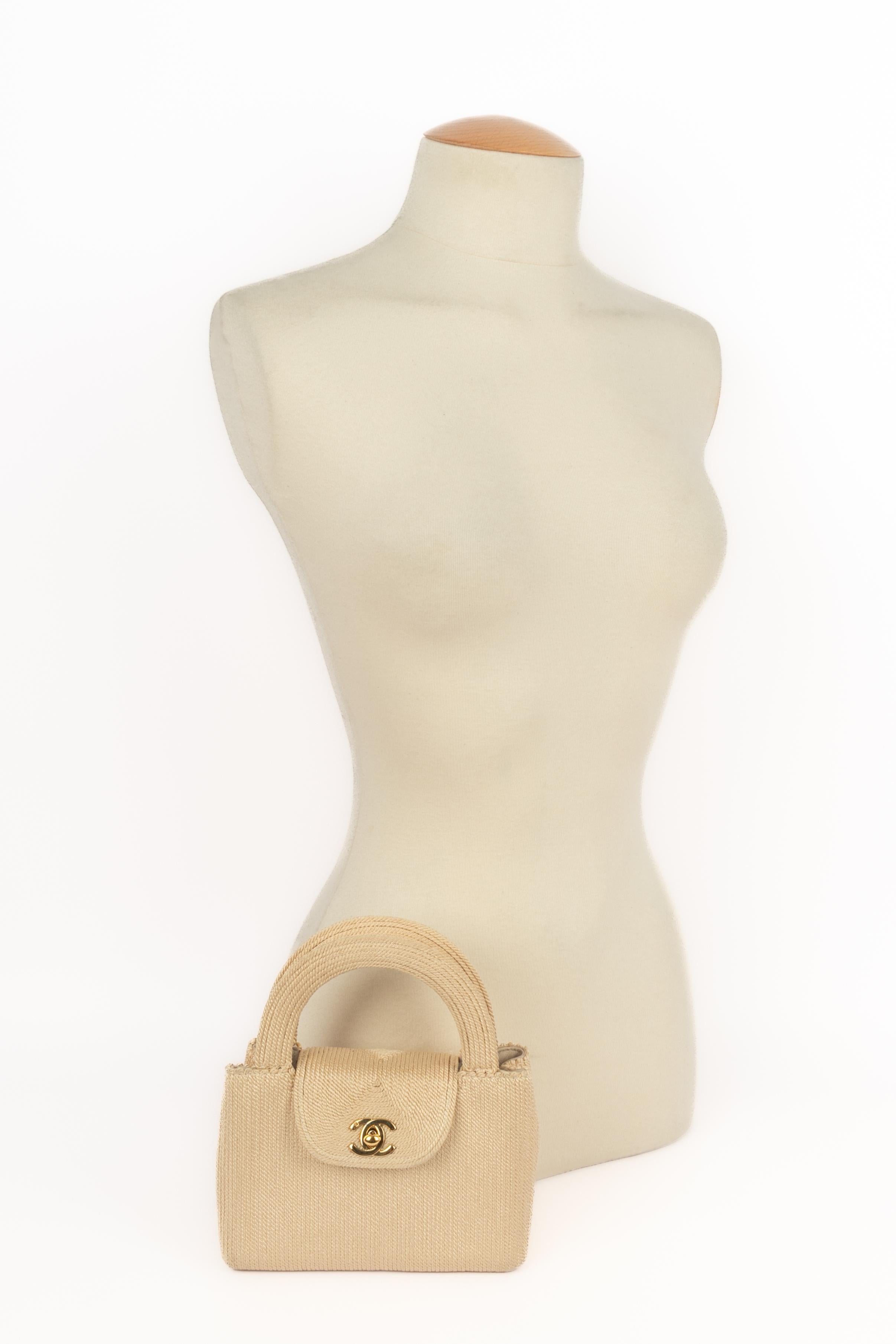 Mini sac Chanel circa 1998 en vente 7