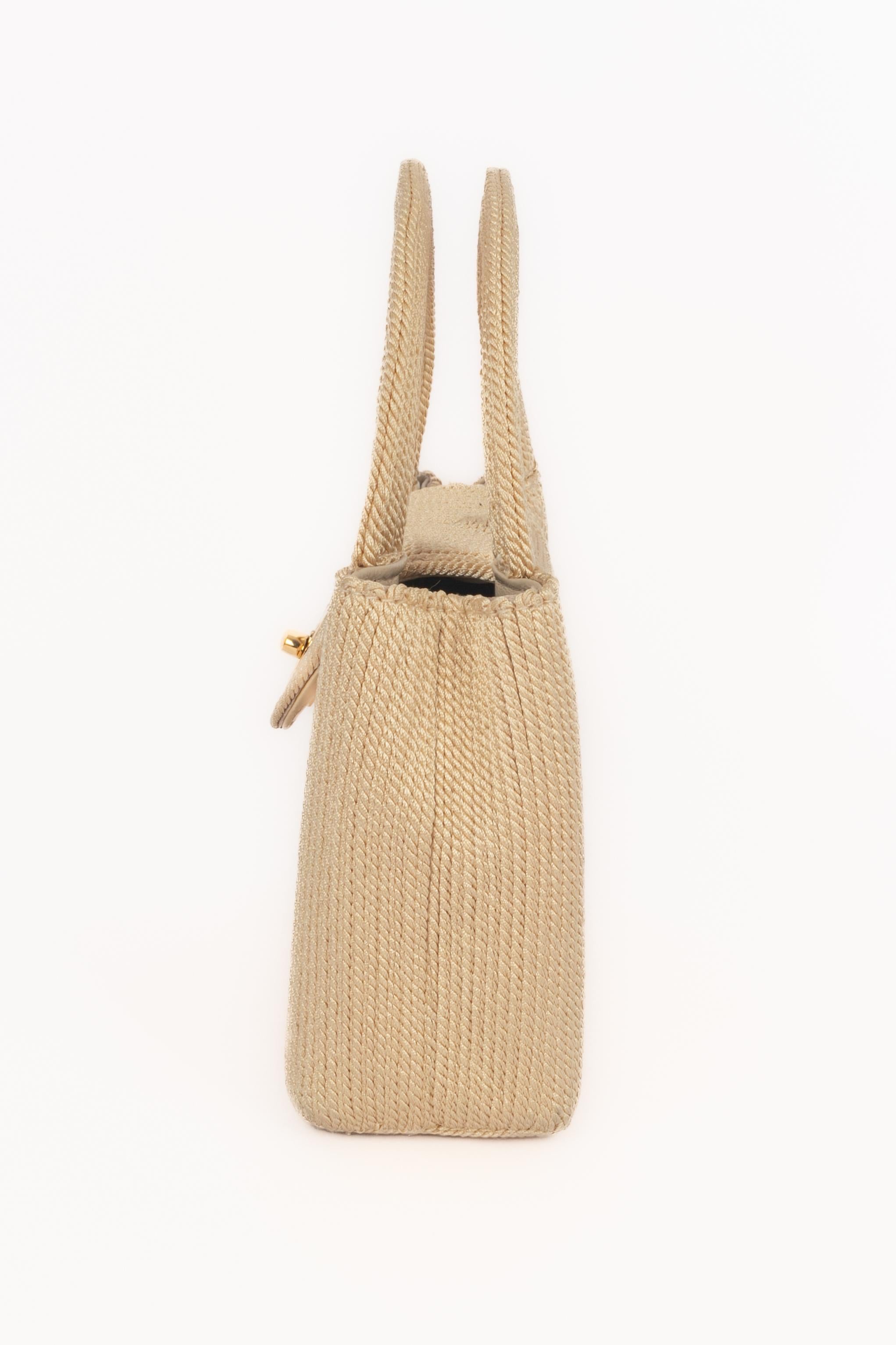 Mini sac Chanel circa 1998 en vente 1