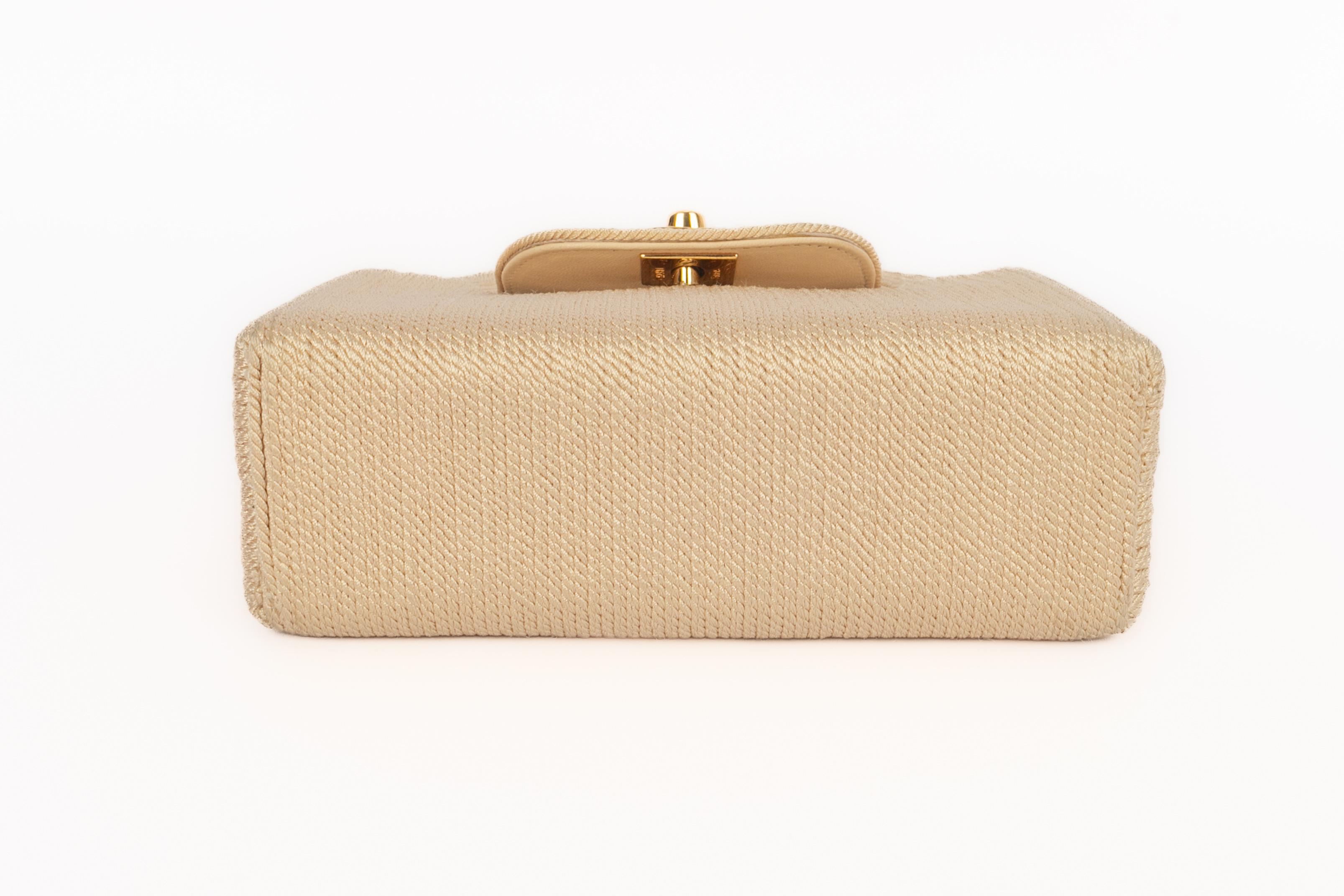 Mini sac Chanel circa 1998 en vente 2