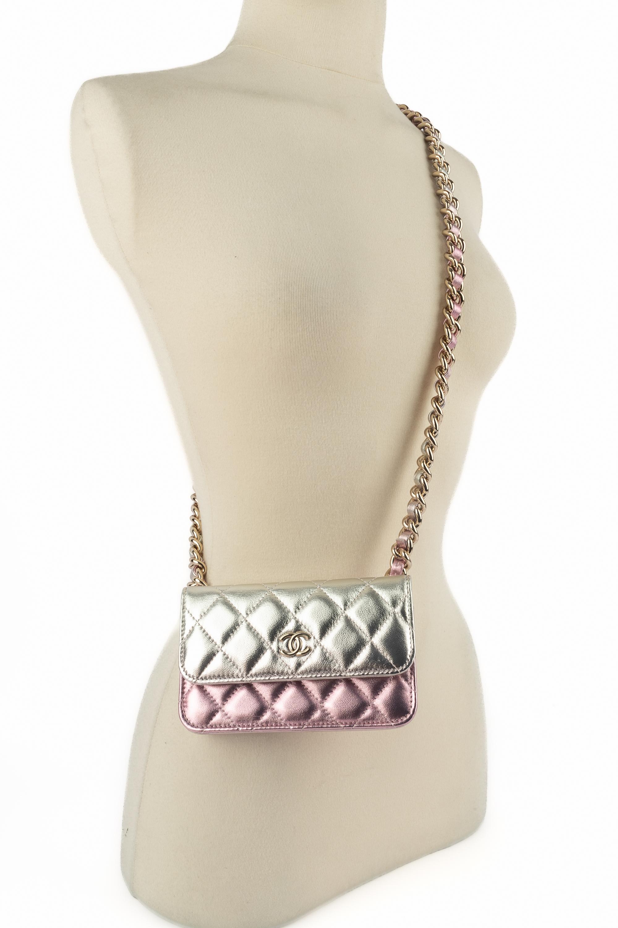 Chanel mini bag 'Wallet-on-Chain' 2021 en vente 6