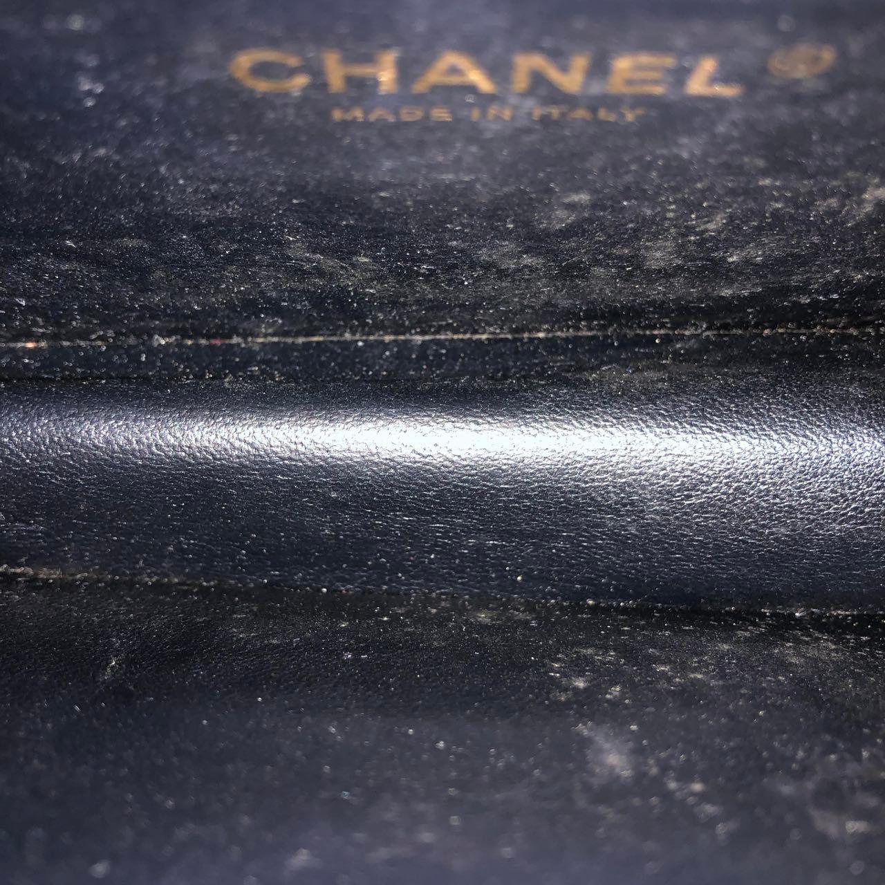 Chanel Mini Beauty Lock Flap Bag Nero Pelle d'agnello Tracolla a catena 2017 in vendita 8