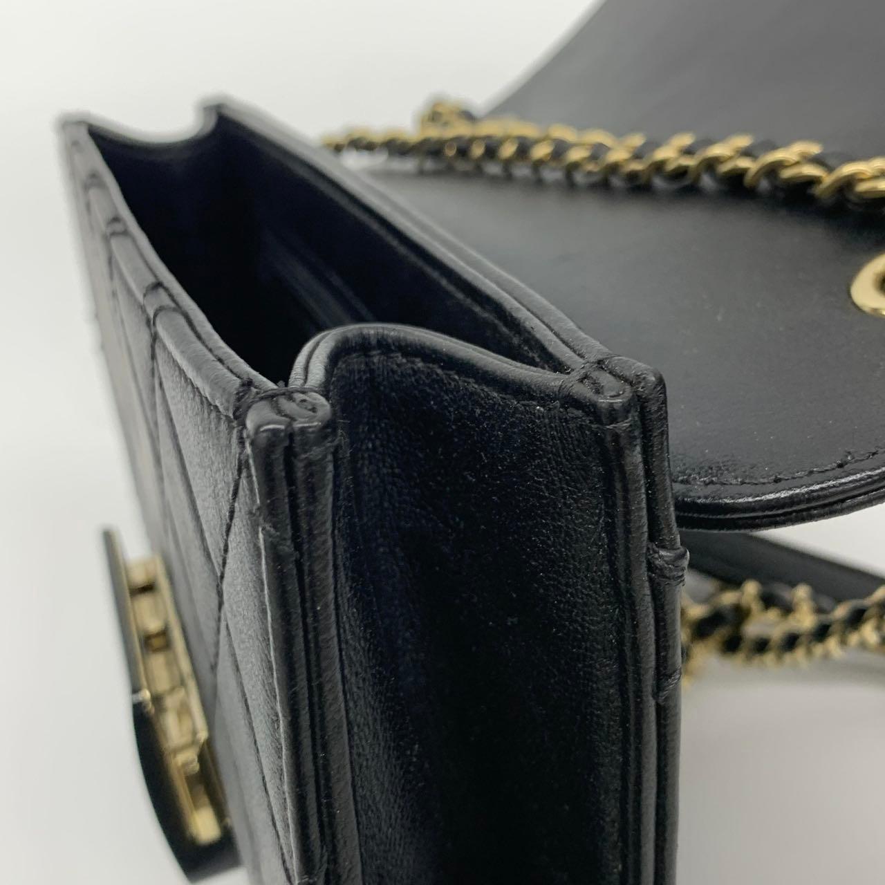Chanel Mini Beauty Lock Flap Bag Nero Pelle d'agnello Tracolla a catena 2017 in vendita 16