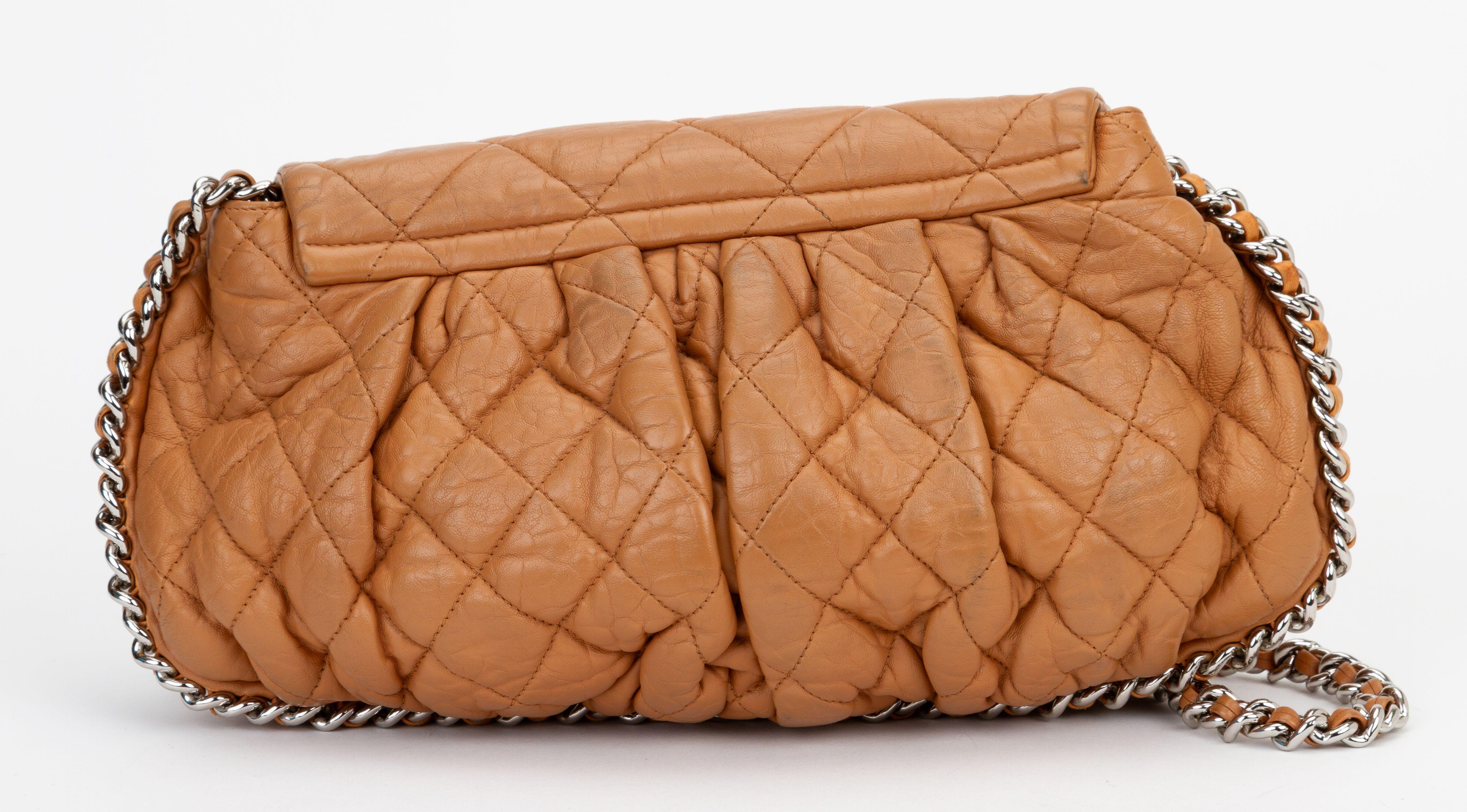 Mini borsa a tracolla a catena di Chanel In condizioni ottime in vendita a West Hollywood, CA