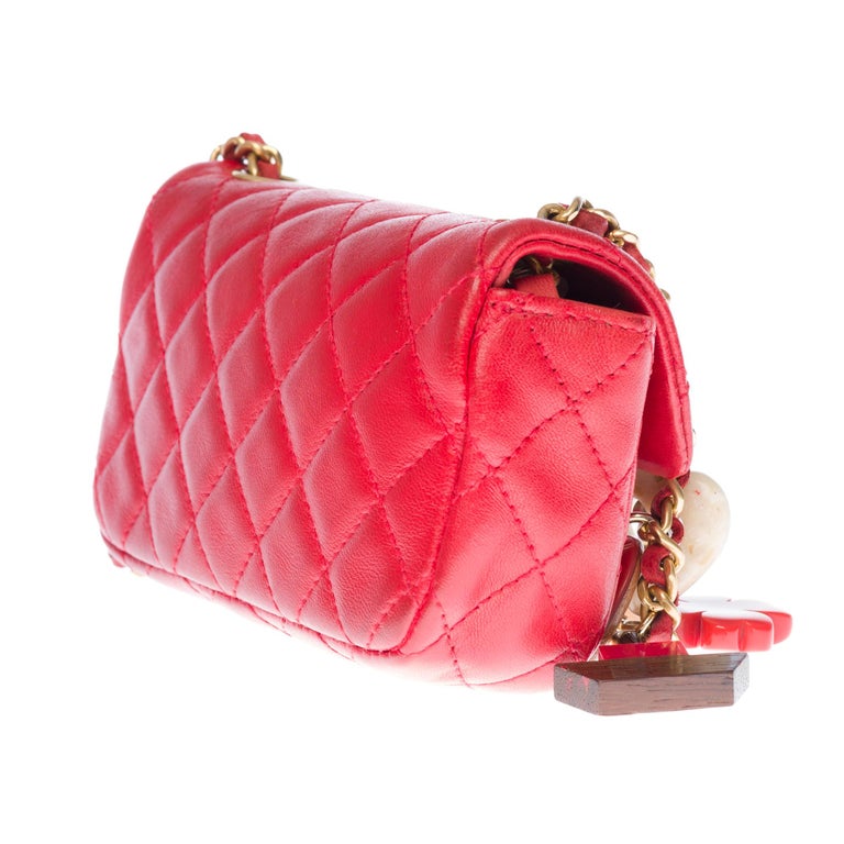 Chanel Mini Charms Shoulder bag in Red quilted leather and Gold hardware For Sale 1