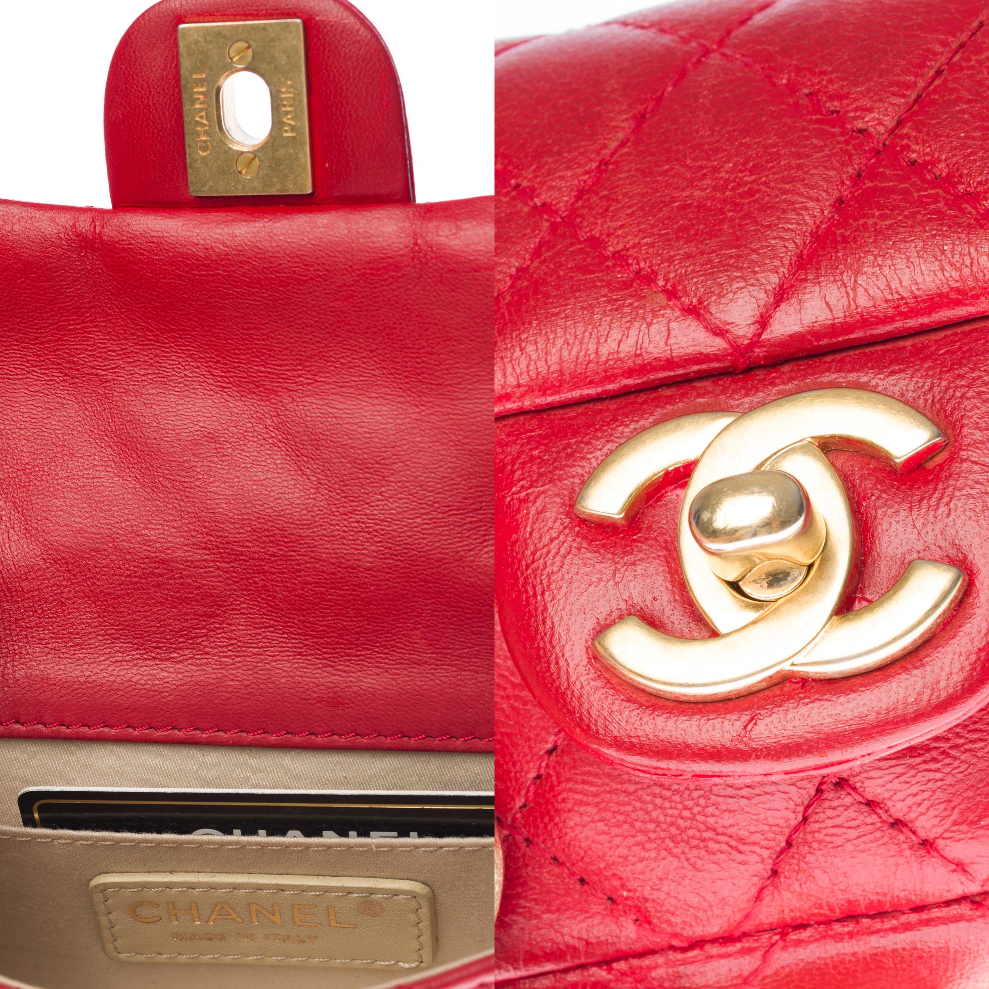 Women's Chanel Mini Charms Shoulder bag in Red quilted leather and Gold hardware
