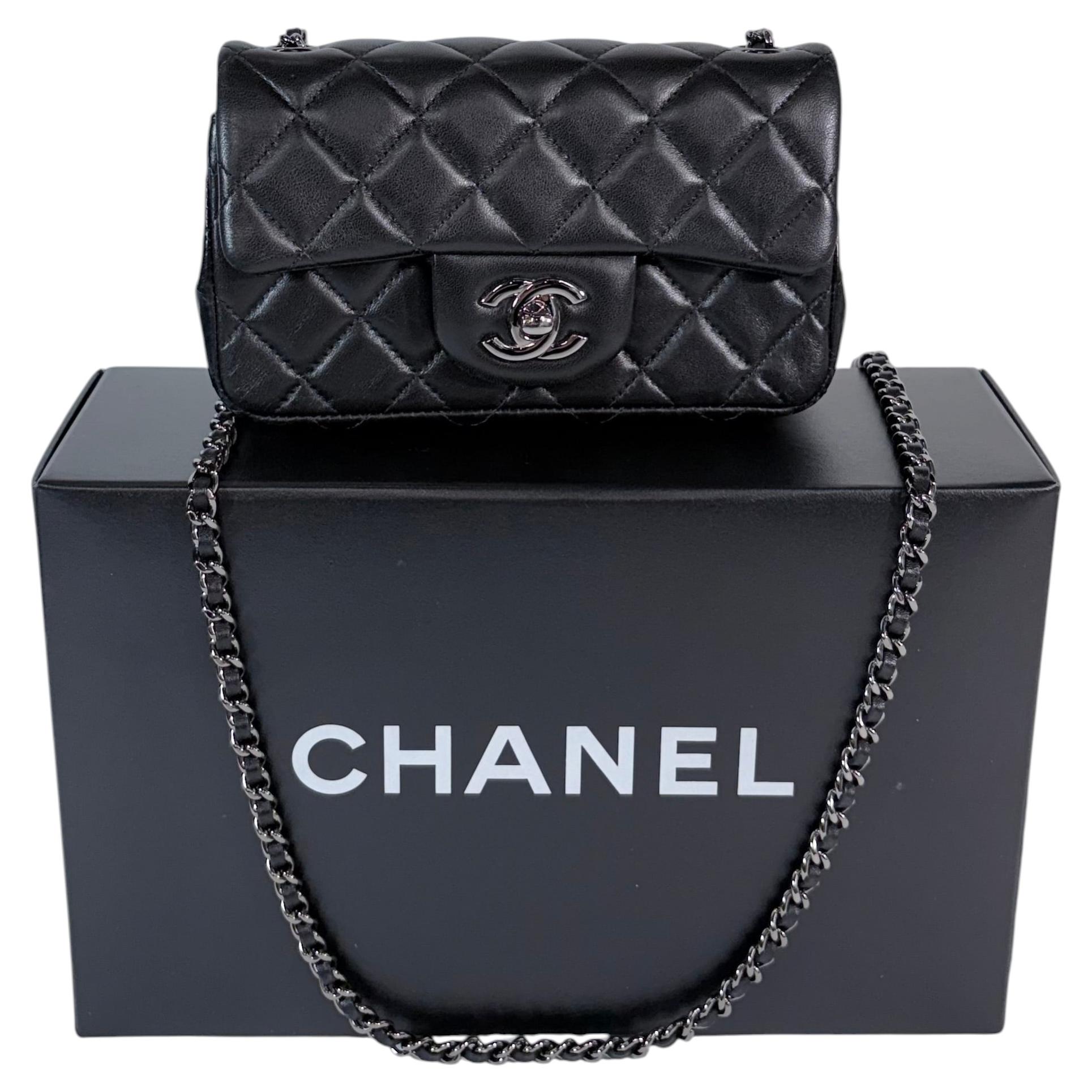 Chanel mini sac classique à rabat "So Black" neuf dans sa boîte d'origine