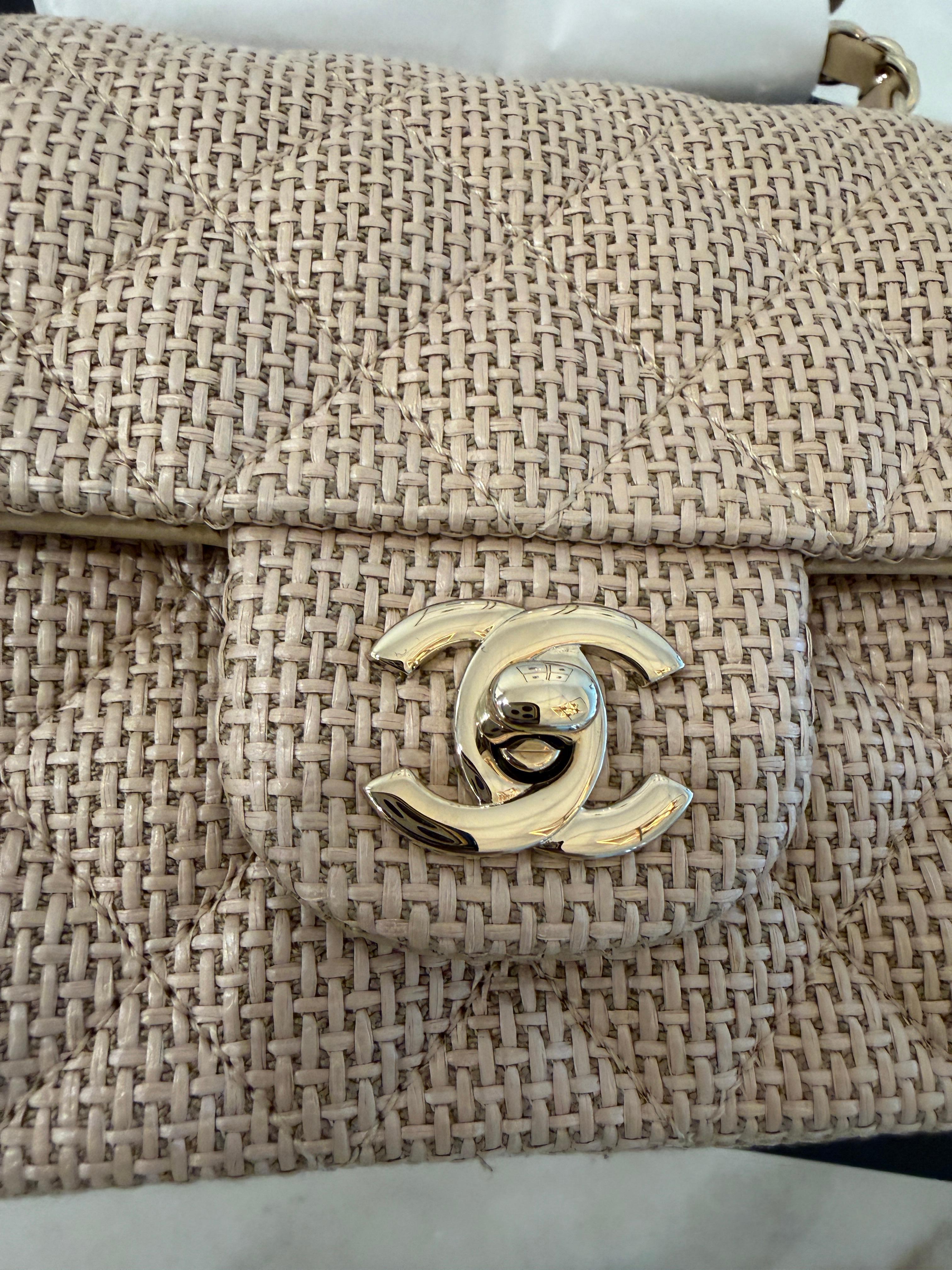 Chanel Mini Classic Square Flap Bag Beige Scuro Hardware Oro Nuovo in vendita 1