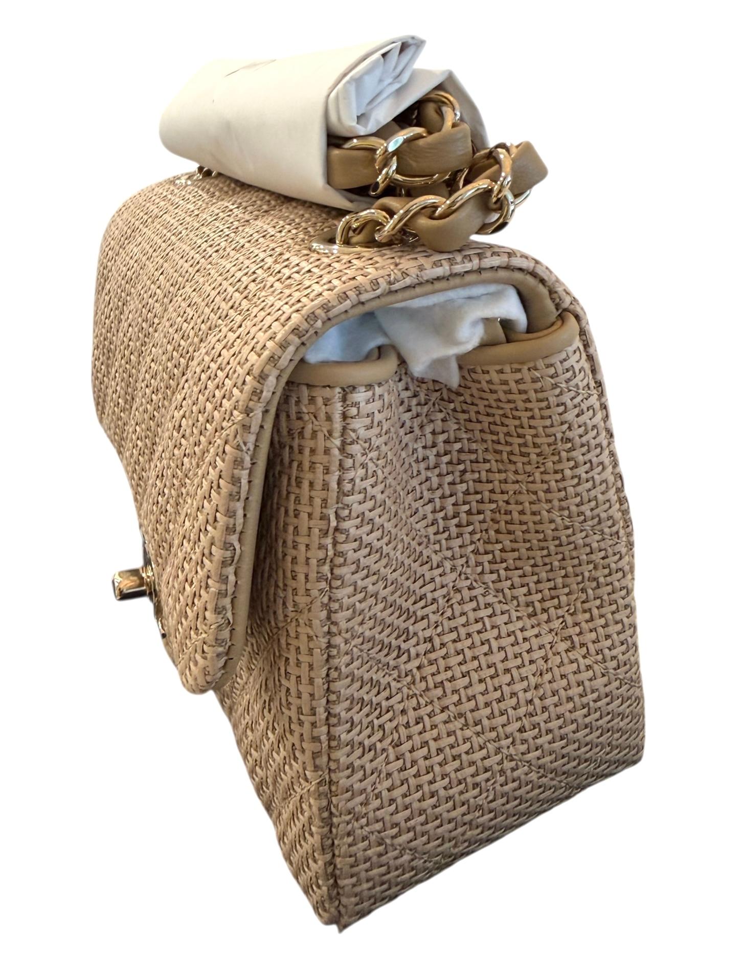 Chanel Mini Classic Square Flap Bag Beige Scuro Hardware Oro Nuovo in vendita 3