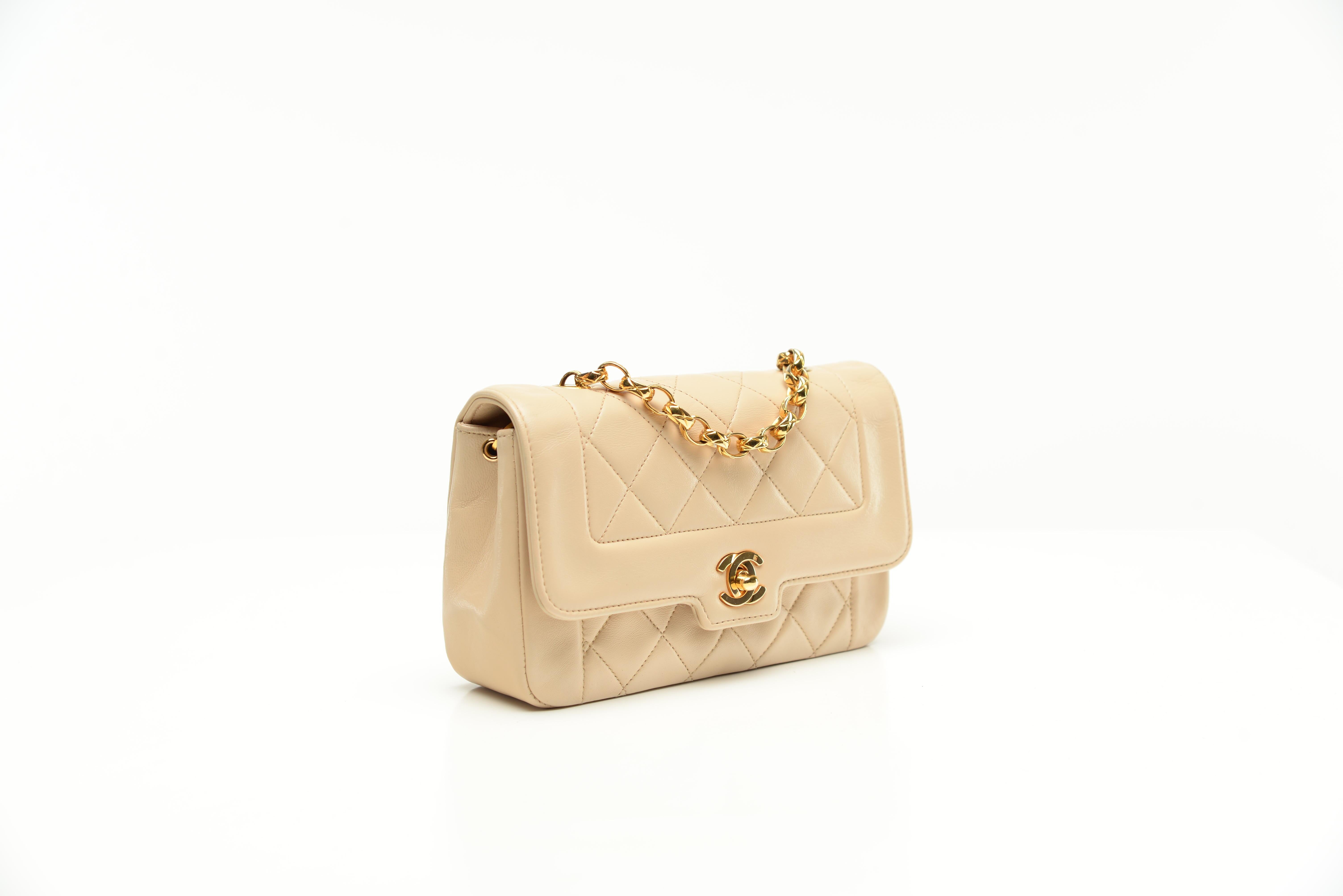 Diana leather crossbody bag Chanel Beige in Leather - 37443265