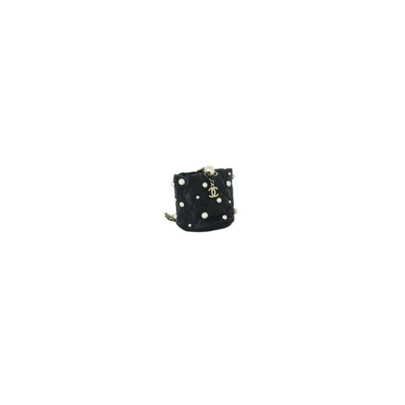 Chanel Mini Drawstring Pearl Studded Bag Black

Certified Authentic
Condition: Brand New
Dimension: 4.7 x 4.7 x 4.7 in