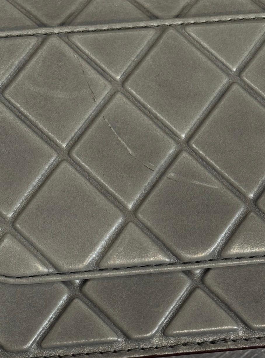 Chanel Mini Flap Bag Grey Debased Aged Calfskin CC Logo Gold Hardware Cross en vente 14