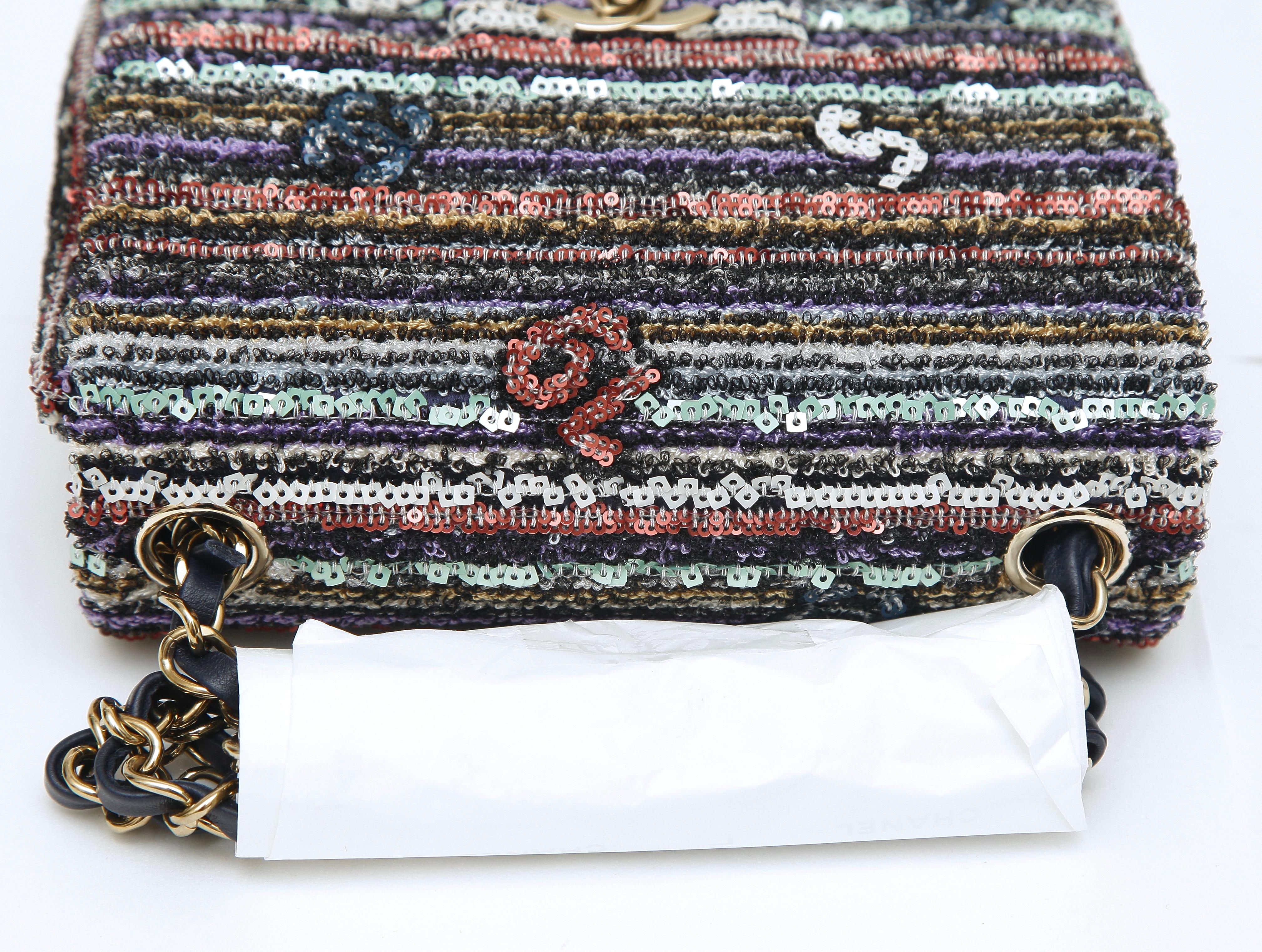 CHANEL Mini Flap Bag Sequins Leather Mixed Fibers Gold HW Classic Dress 23C NWT In New Condition In Hollywood, FL