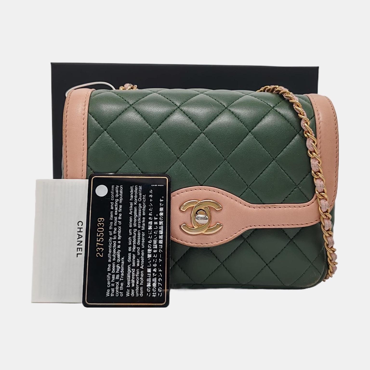 Chanel Mini Flap Green Lambskin Pink Edges Crossbody Bag en vente 1