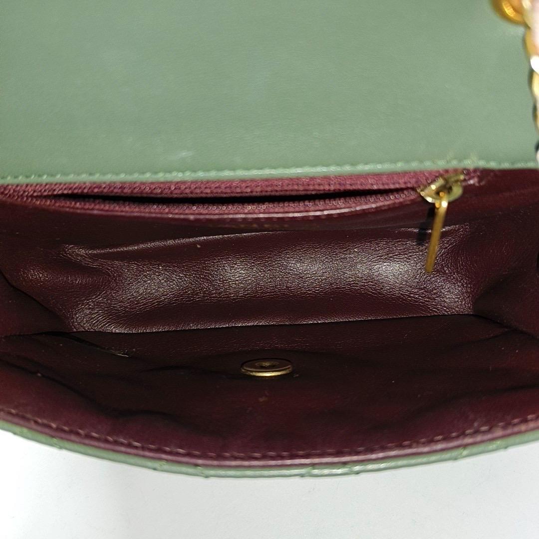 Chanel Mini Flap Green Lambskin Pink Edges Crossbody Bag en vente 2