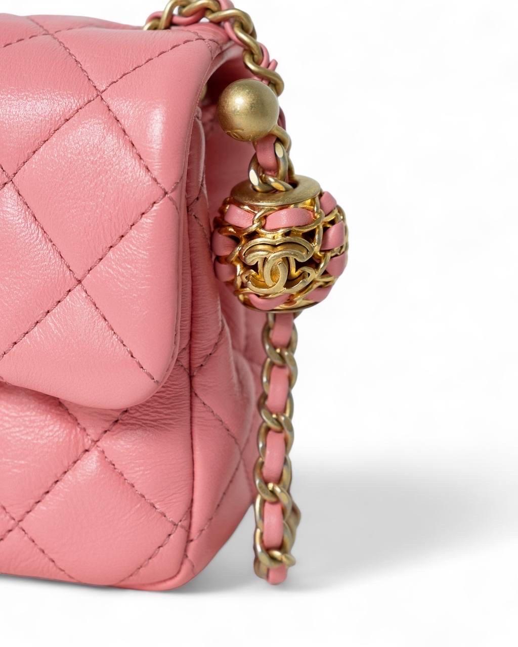 Chanel Mini Flap Pearl Crush Pelle Rosa Borsa a Tracolla For Sale 1