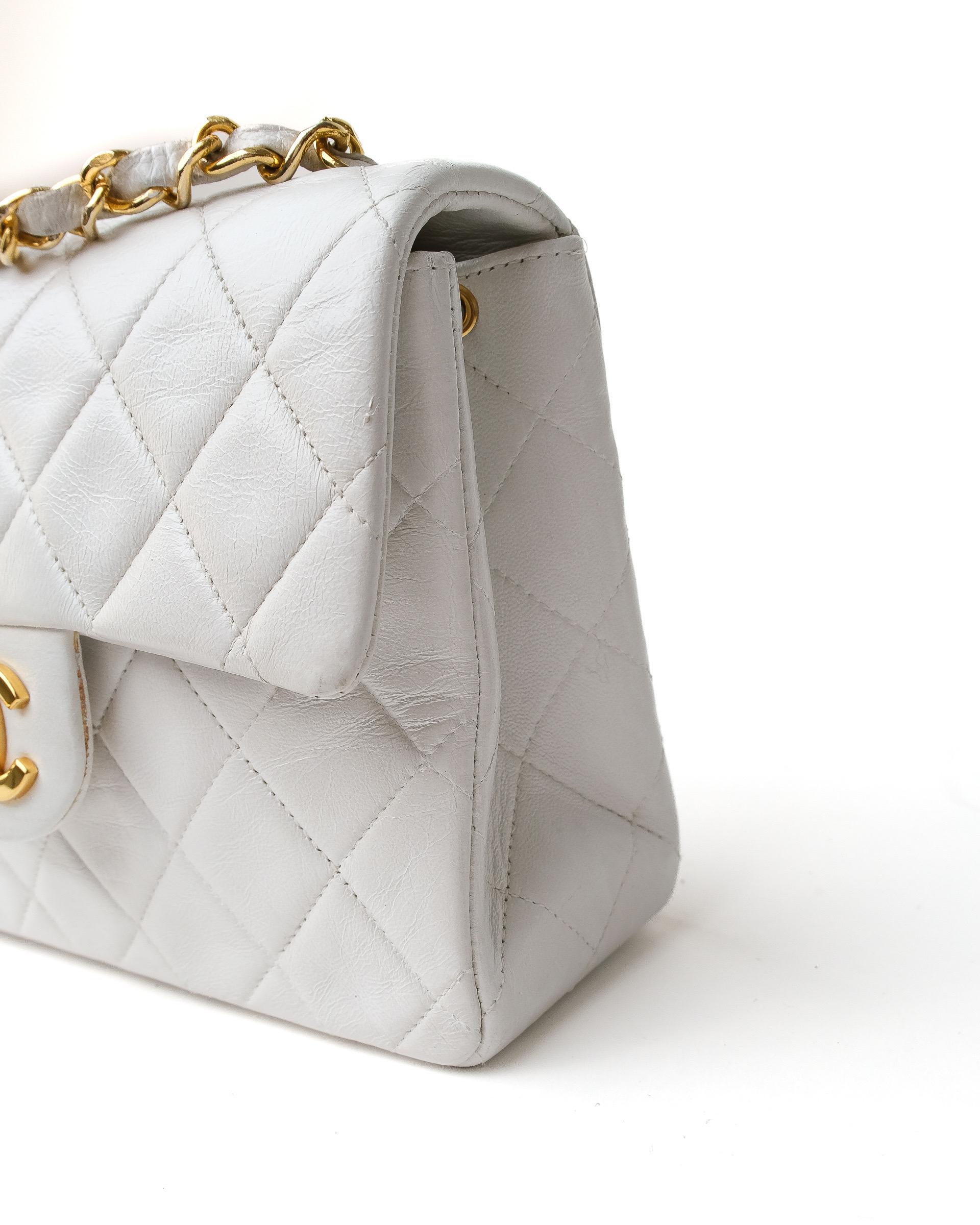 Chanel Mini Flap Timeless Bianca Borsa A Spalla  In Good Condition For Sale In Torre Del Greco, IT
