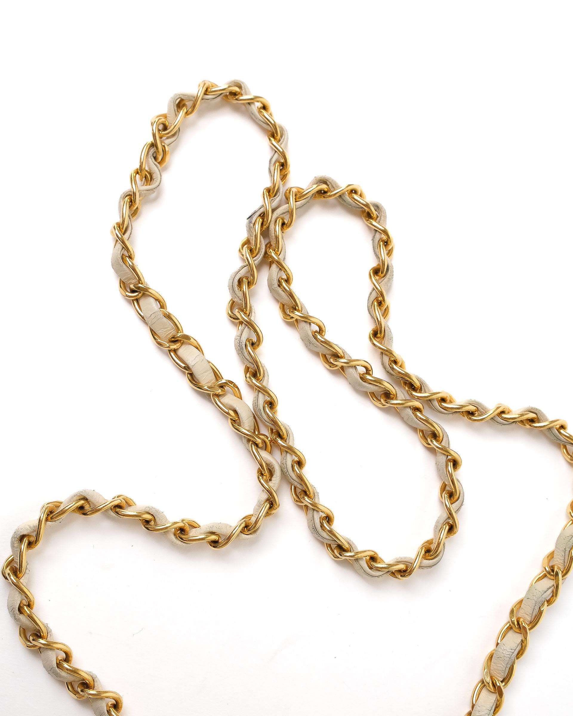 Chanel Mini Flap Timeless Crema en vente 5