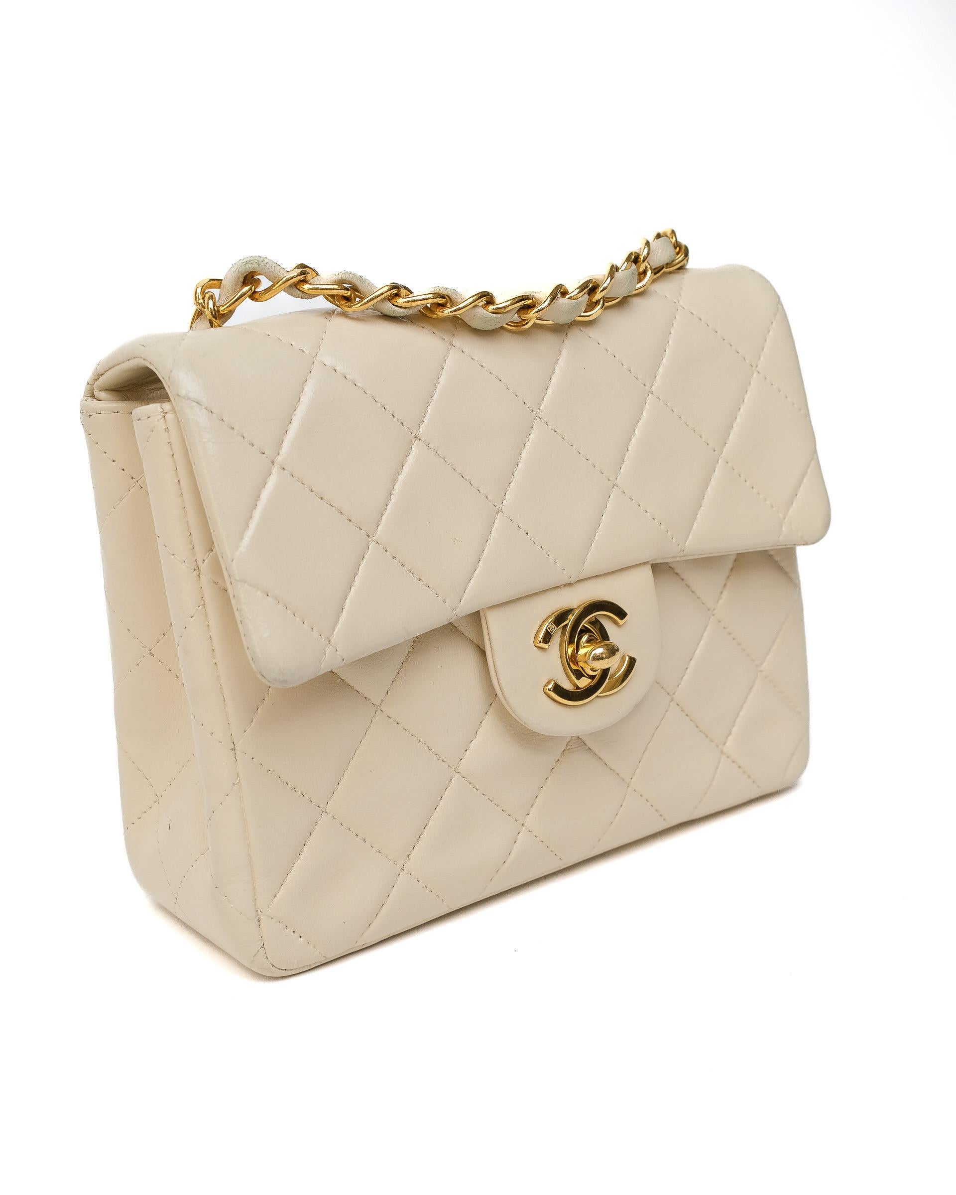 Chanel Mini Flap Timeless Crema Bon état - En vente à Torre Del Greco, IT