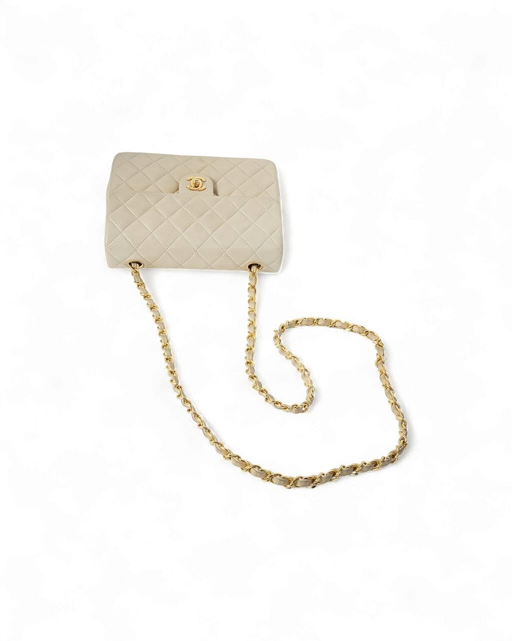 Chanel Mini Flap Vintage Beige en vente 10