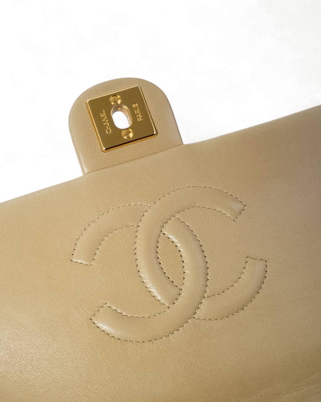 Chanel Mini Flap Vintage Beige en vente 2