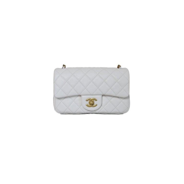 chanel round pearl bag