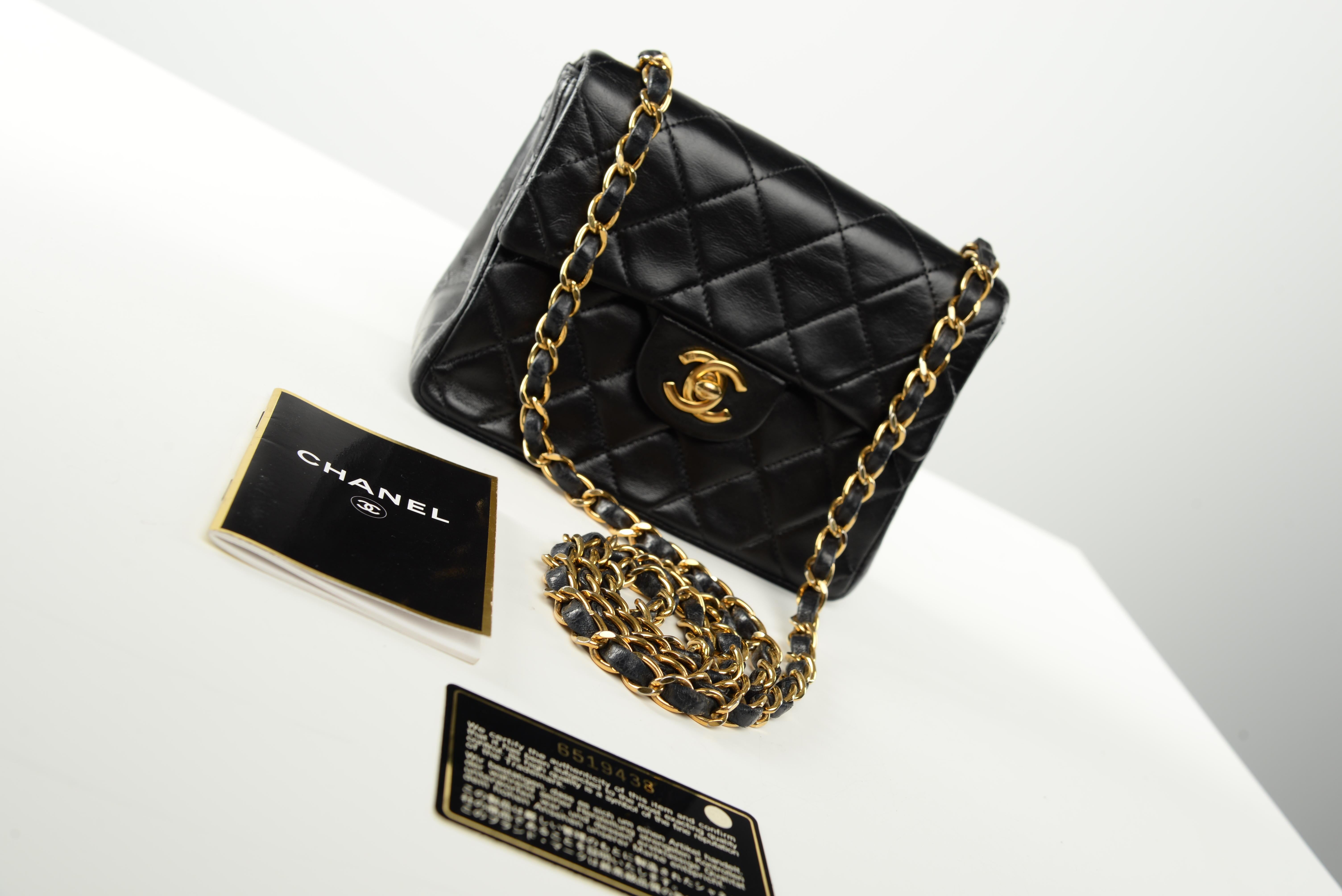 Chanel Mini Square 7 Black Lambskin Vintage In Good Condition In Roosendaal, NL