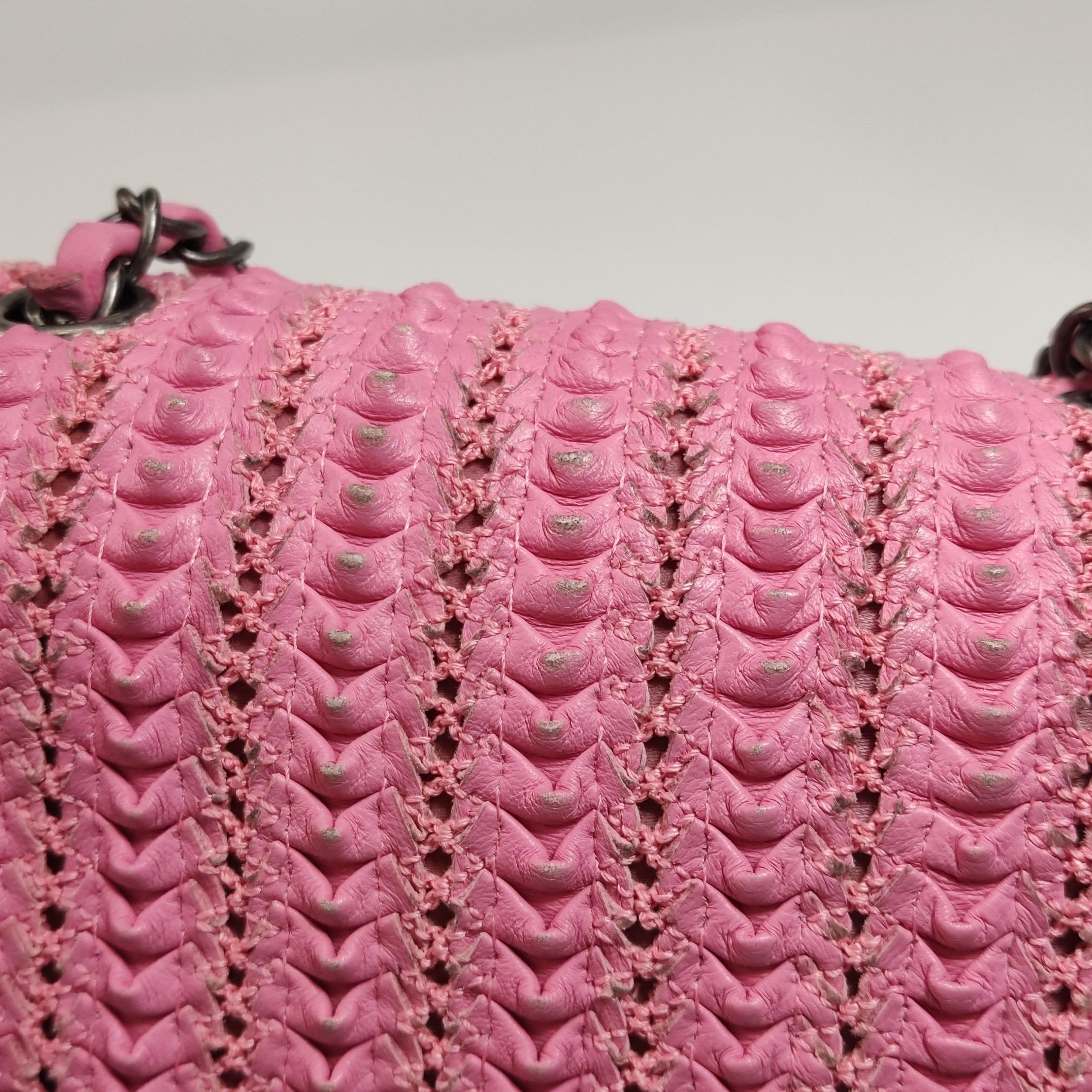 Chanel Mini Square Classic Flap Rosa CC París Seúl Crochet Leather en venta 8