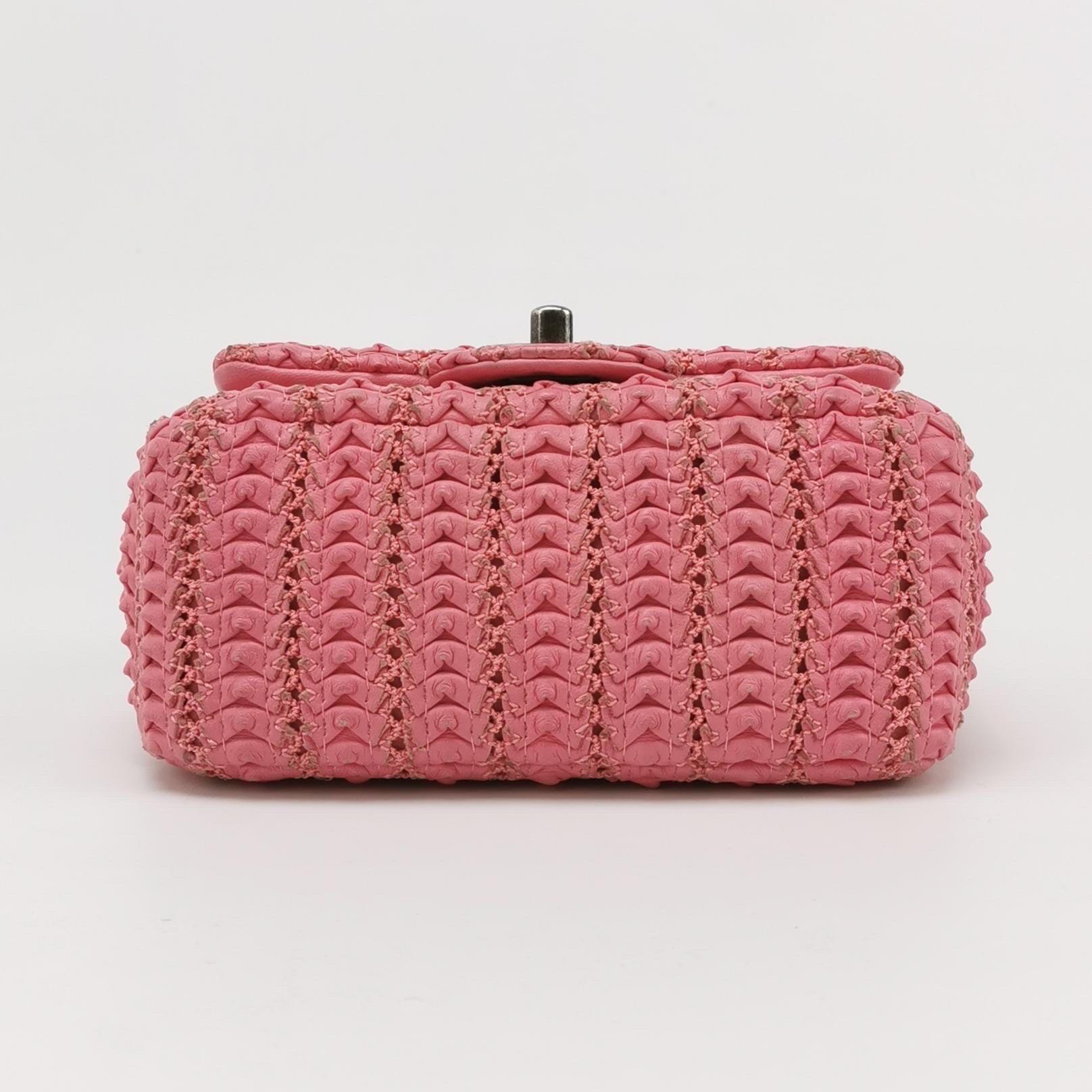 Chanel Mini Square Classic Flap Rosa CC París Seúl Crochet Leather en venta 2