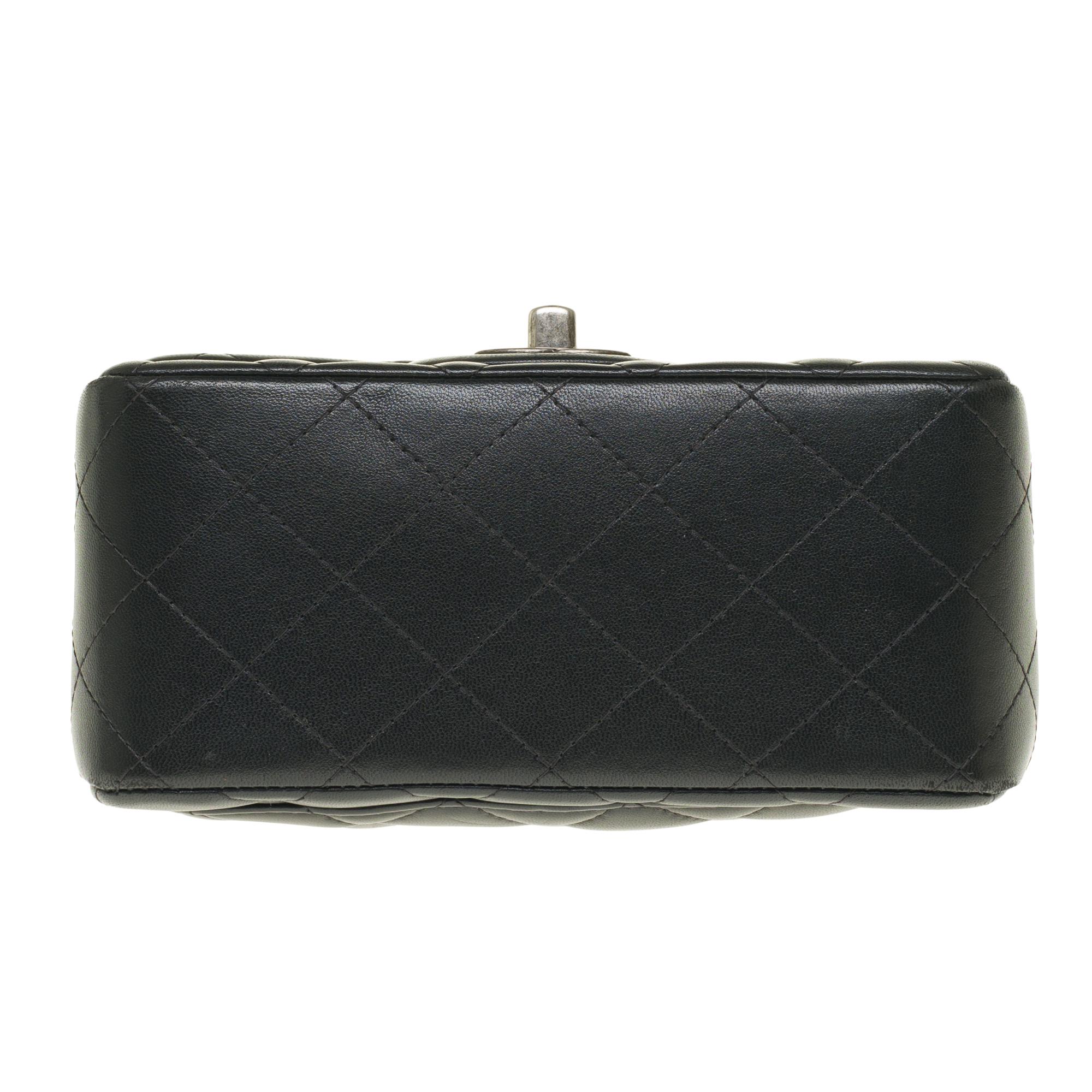 Chanel Mini square handbag in black quilted leather, Silver hardware 1