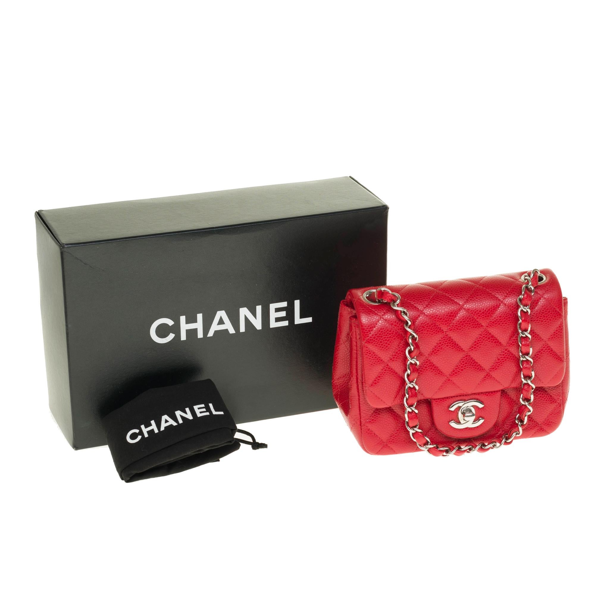 Chanel Mini square handbag in red caviar quilted leather, Silver hardware 4