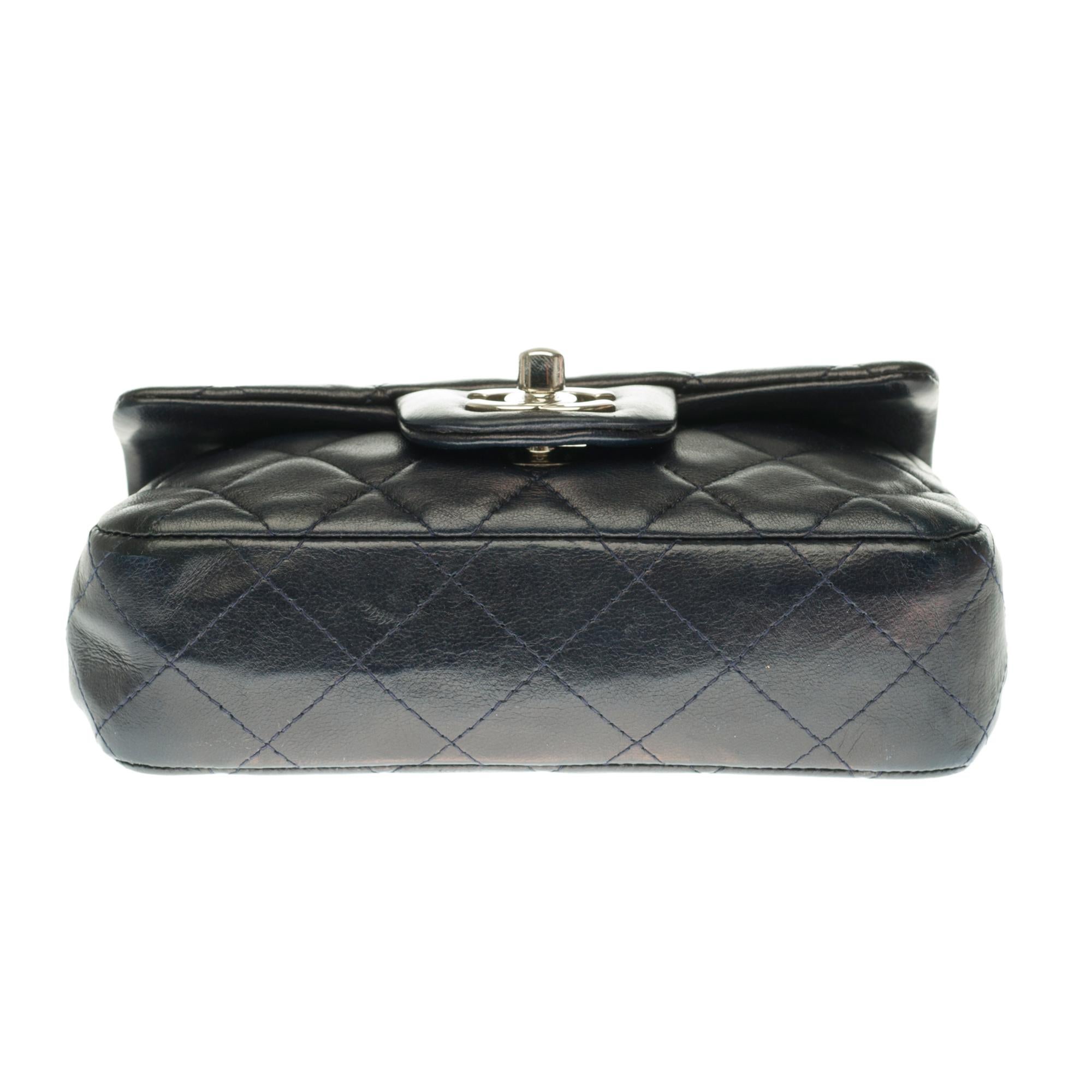 Chanel Mini square shoulder bag in black quilted leather, Silver hardware 4