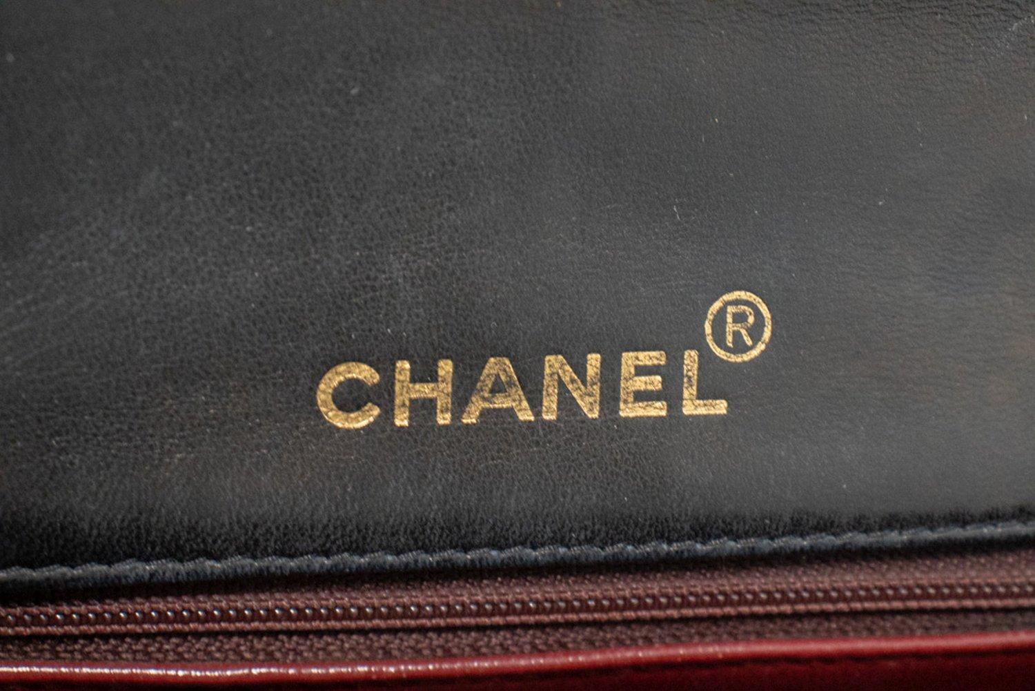 CHANEL Mini Bolso Cuadrado Pequeña Cadena Crossbody Hombro Cordero Negro en venta 11