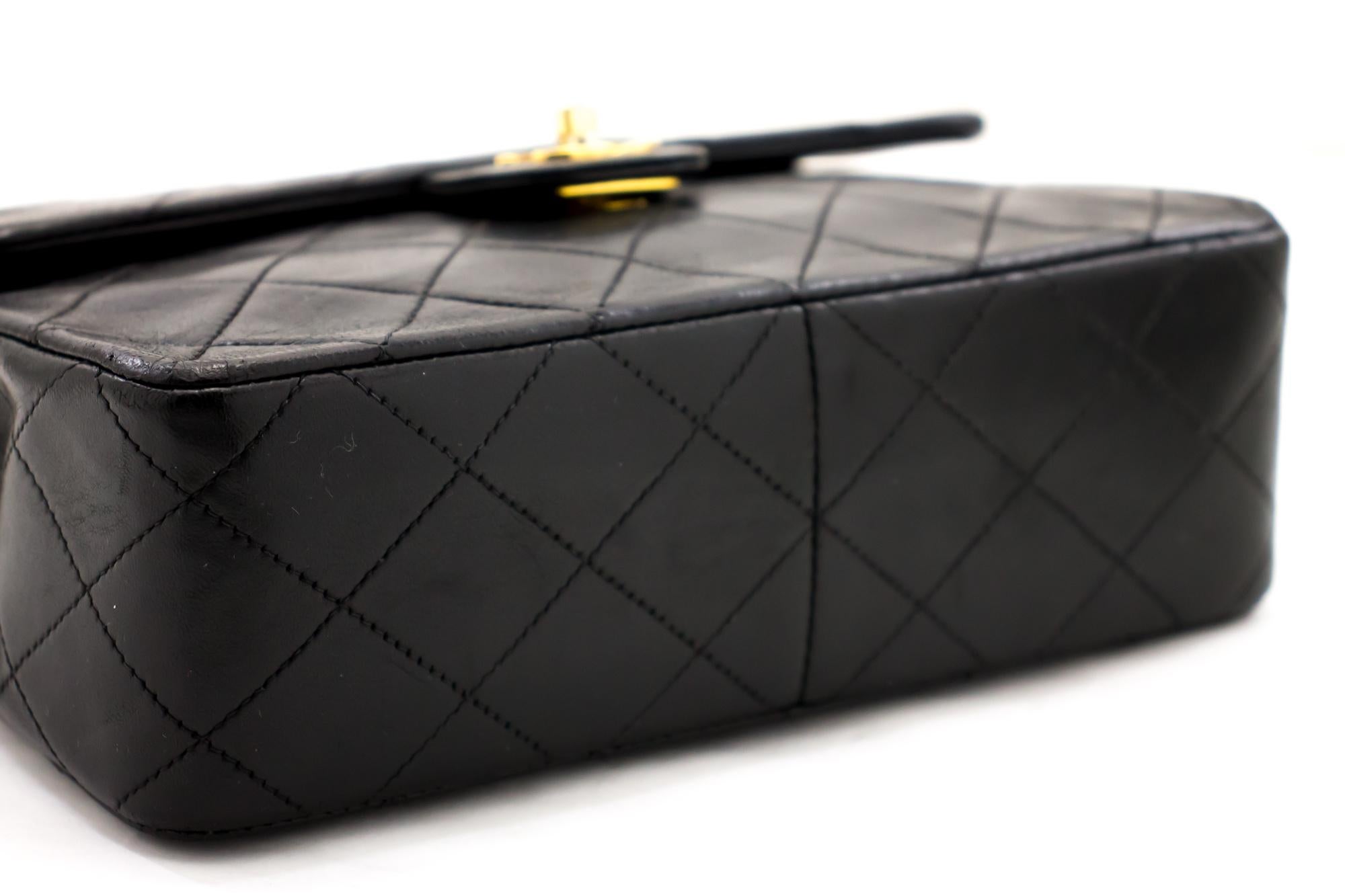CHANEL Mini Square Small Chain Shoulder Crossbody Bag Nero Quilt In condizioni buone a Takamatsu-shi, JP