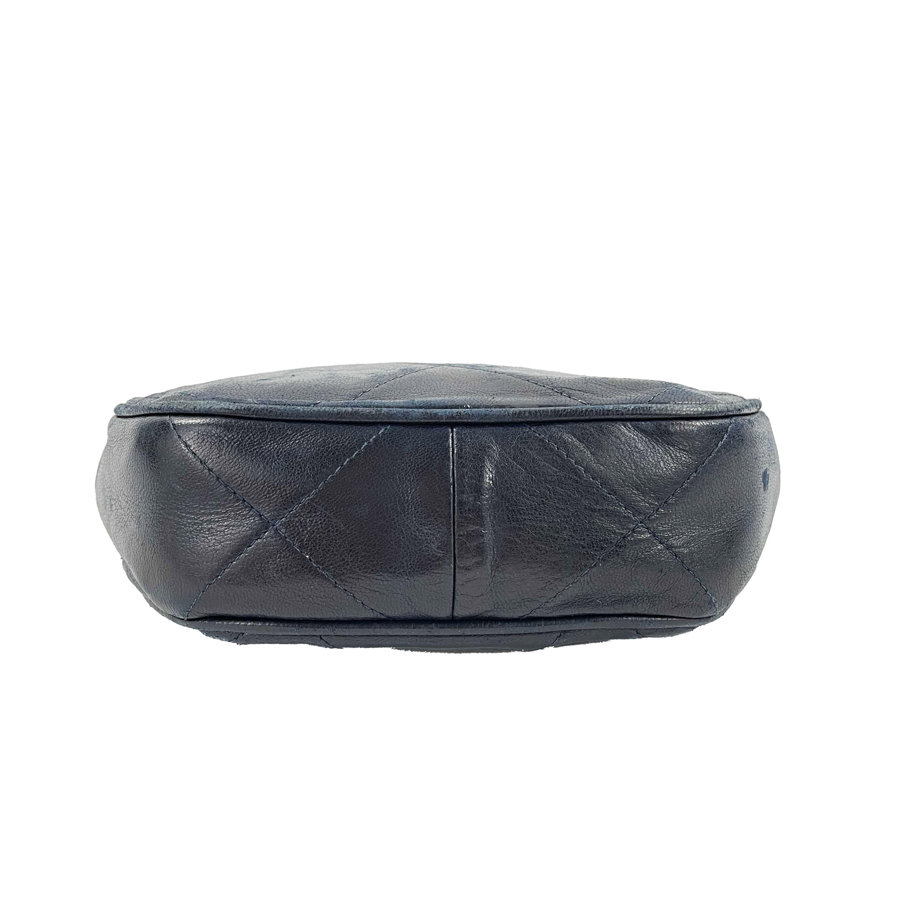 CHANEL- Mini Tassel Crossbody Bag - Navy Blue CC Tassel Diamond Quilted Leather In Good Condition In Sanford, FL