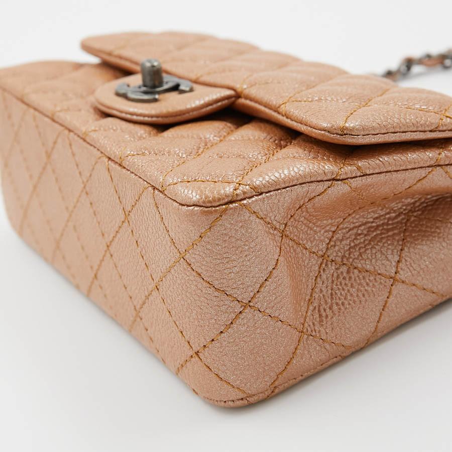 CHANEL Mini Timeless Bag in Beige Caviar Leather In Excellent Condition In Paris, FR