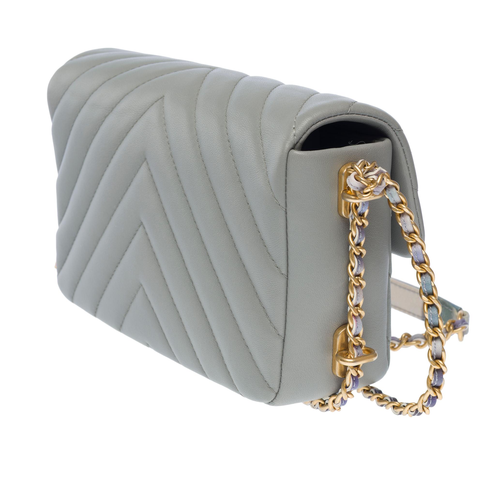 Chanel Mini Timeless flap shoulder bag in chevron grey quilted lambskin, MGHW For Sale 1
