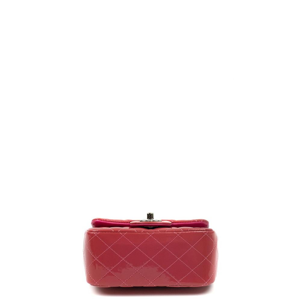 CHANEL, Mini timeless Shoulder bag in Pink Patent leather In Excellent Condition In Clichy, FR