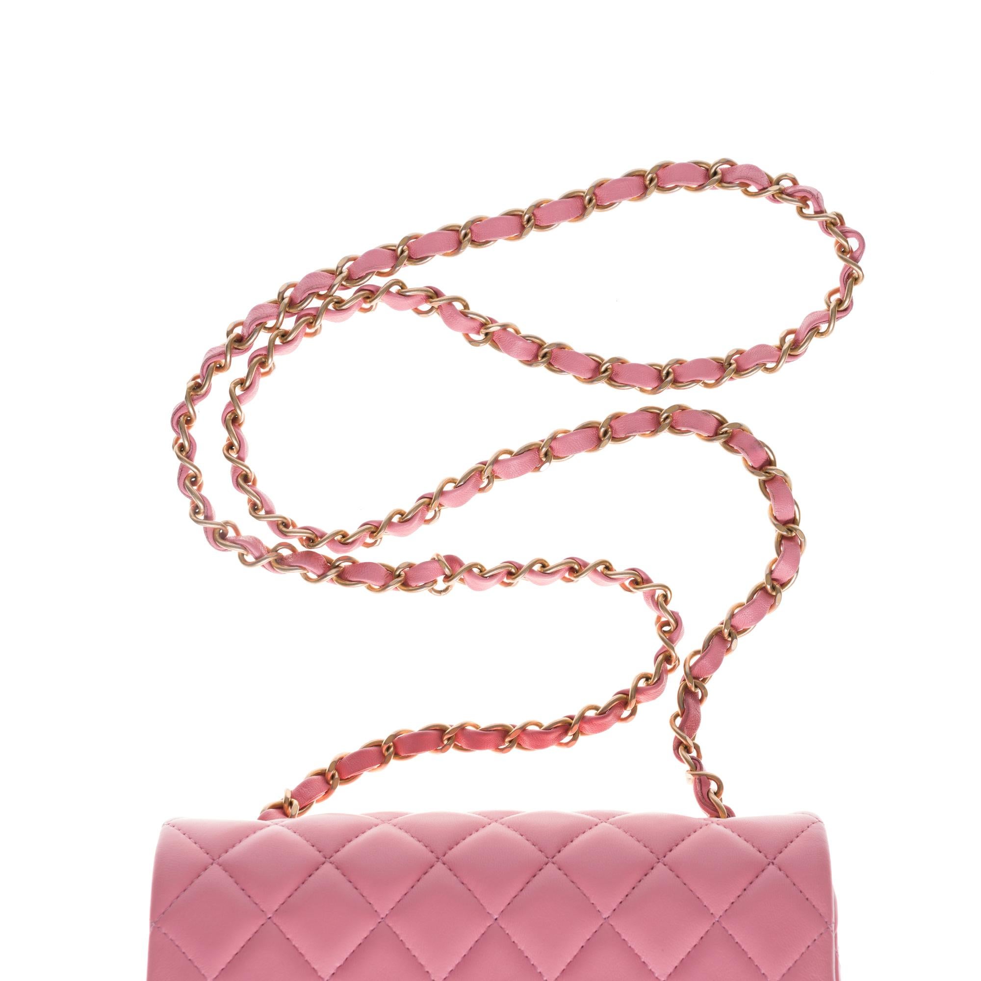 Chanel Mini Timeless Shoulder bag in Pink quilted leather and gold hardware 2