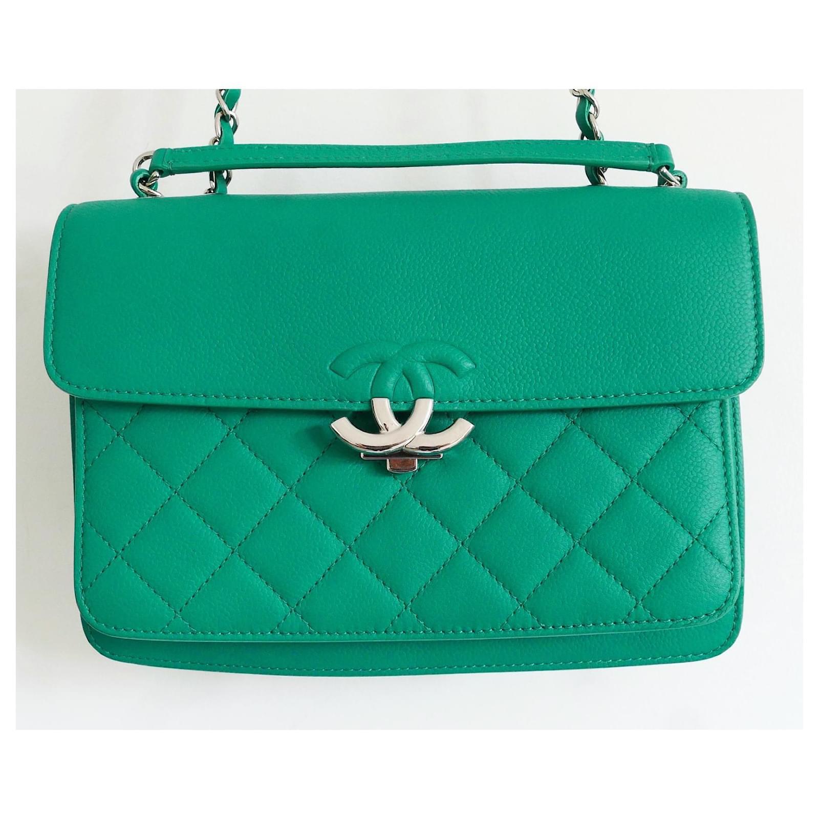 Chanel Mini Urban Companion Flap Bag Green In New Condition For Sale In London, GB