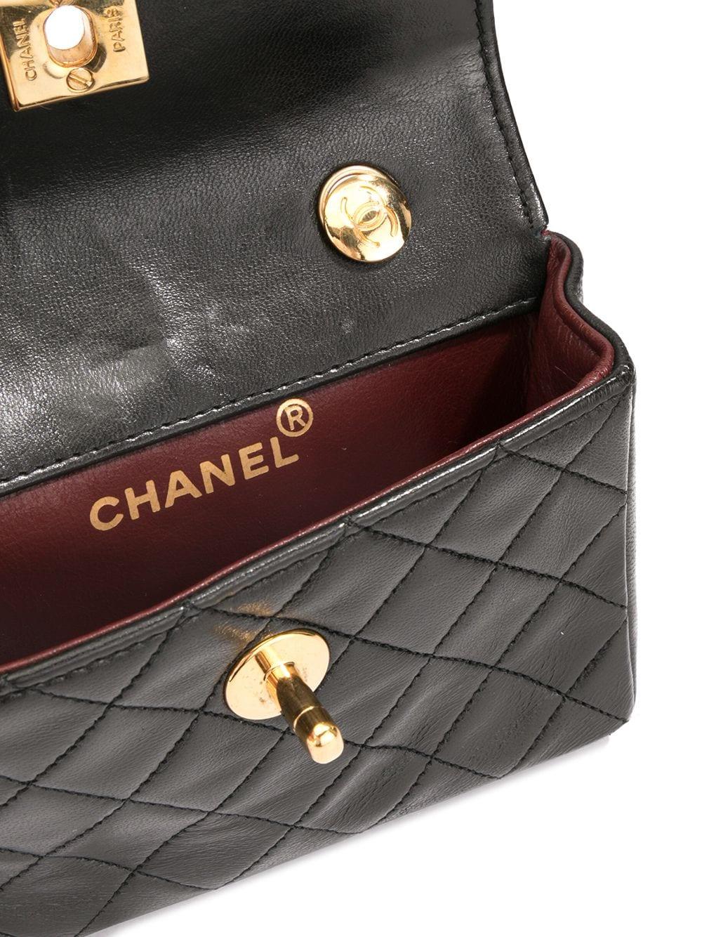 Chanel 1989 Mini Vintage Lambskin Crossbody Classic Flap Bag For Sale 2