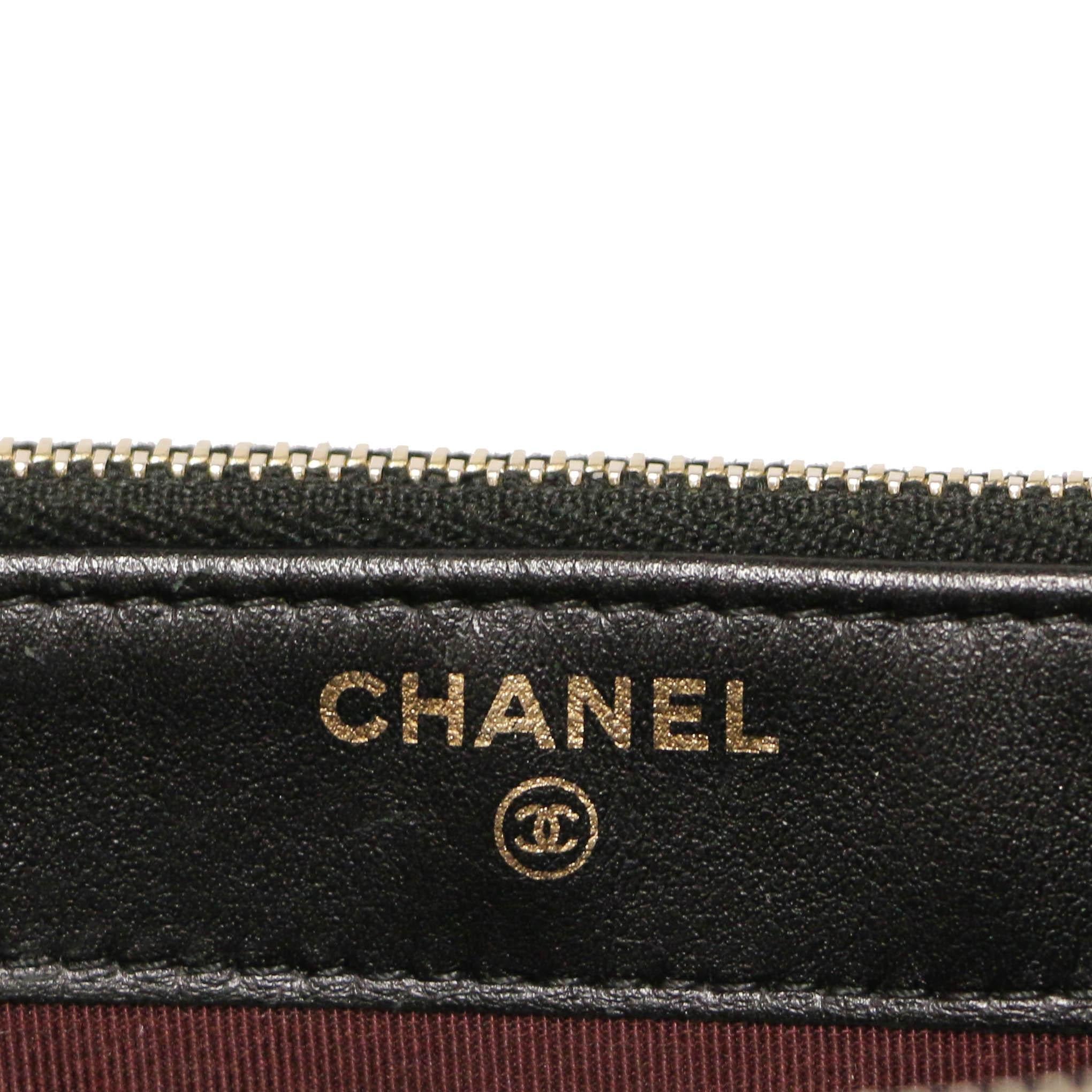 Chanel Mini Wallet with charms 7