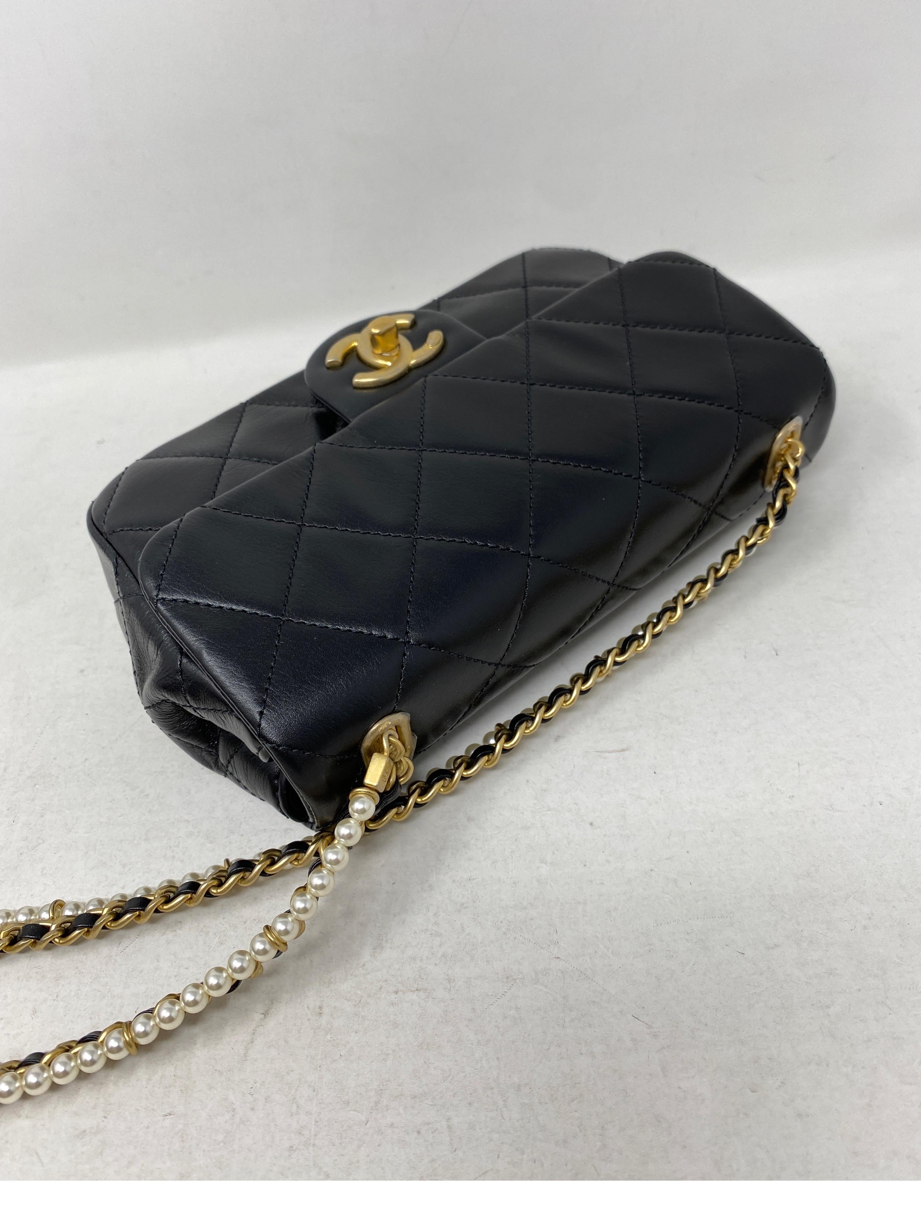 Chanel Mini with Pearls Crossbody Bag 4