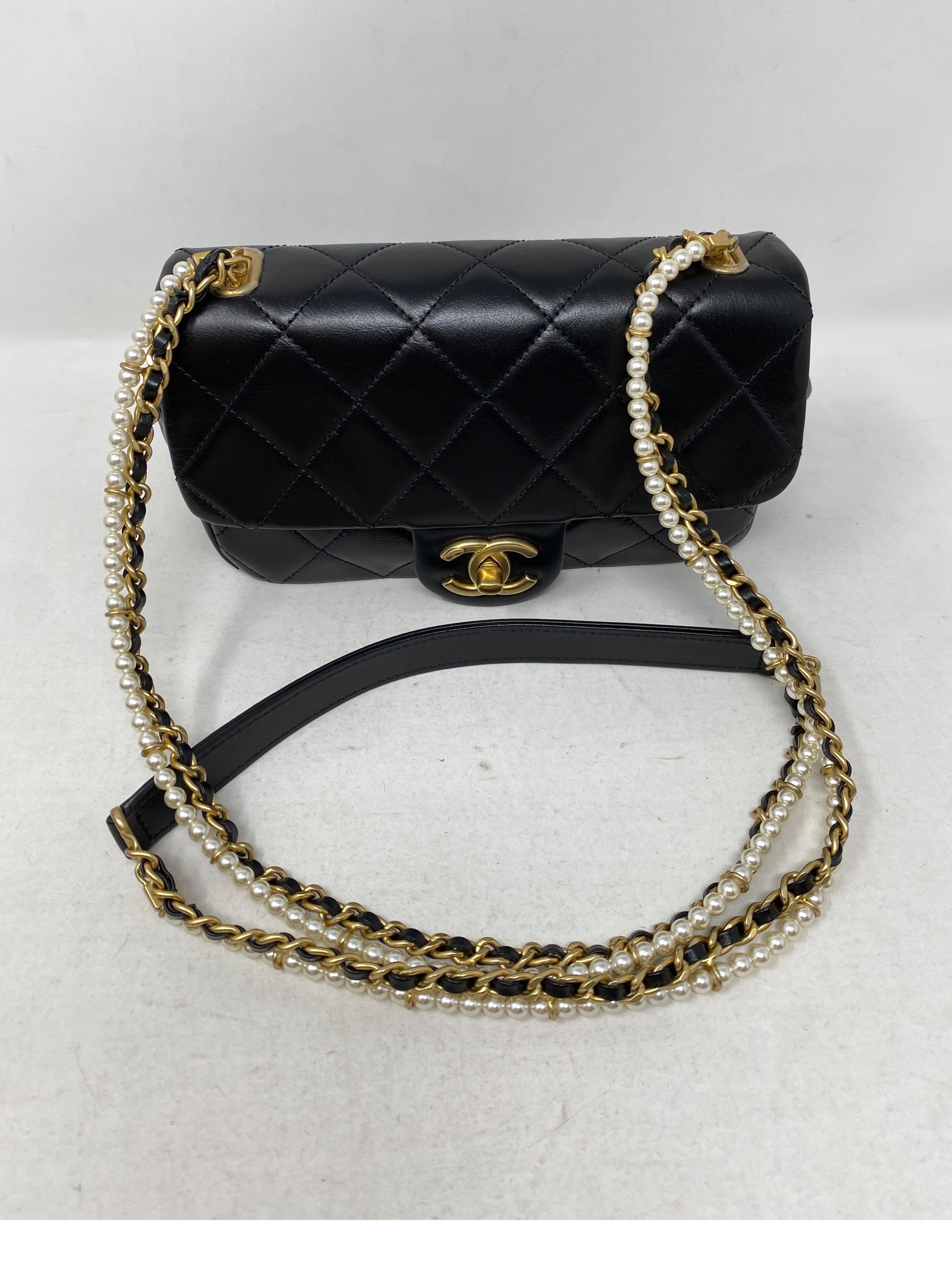 Chanel Mini with Pearls Crossbody Bag 8