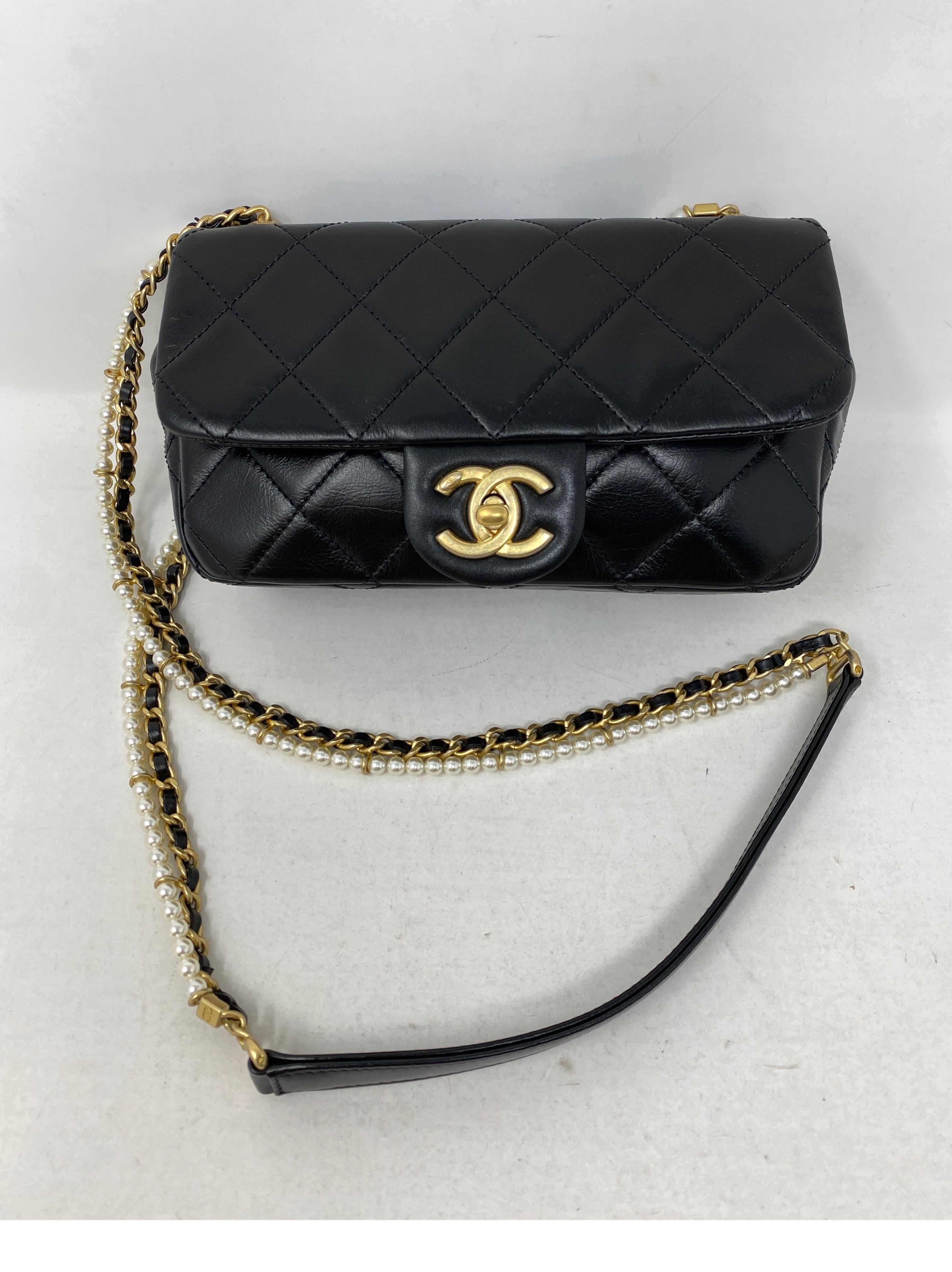 Chanel Mini with Pearls Crossbody Bag at 1stDibs | chanel mini ...