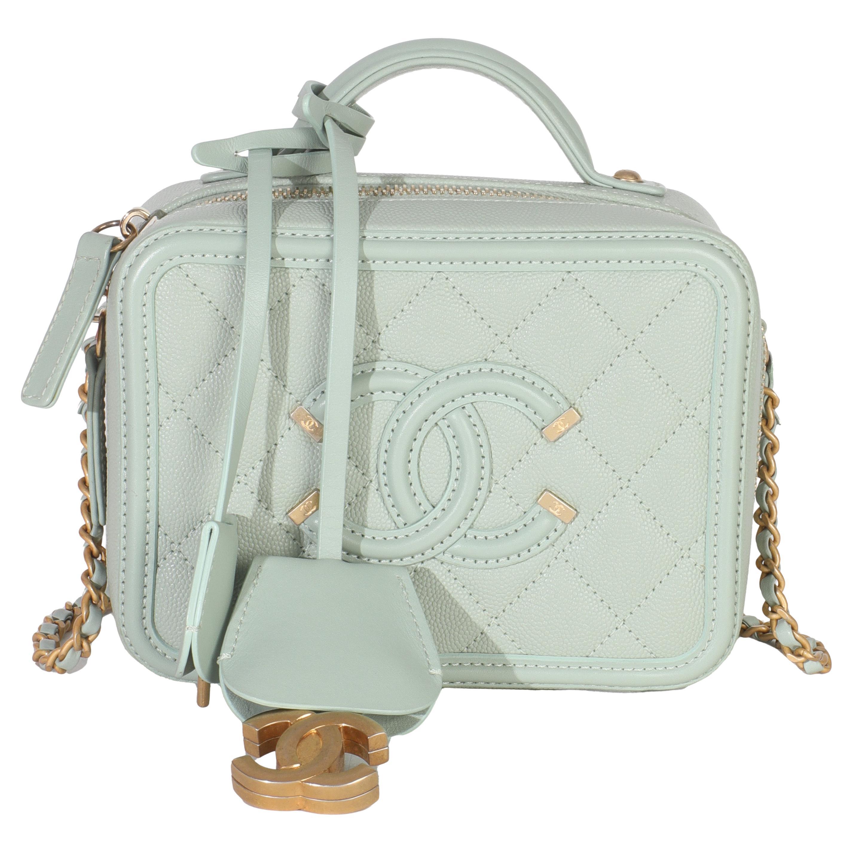 Chanel Mint Quilted Caviar Small CC Filigree Vanity Case in vendita