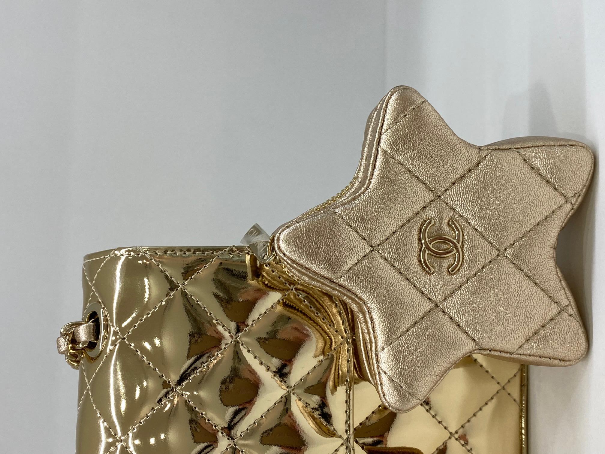 Women's or Men's Chanel Mirror Mini Classic Flap with Star Coin Purse - Gold For Sale