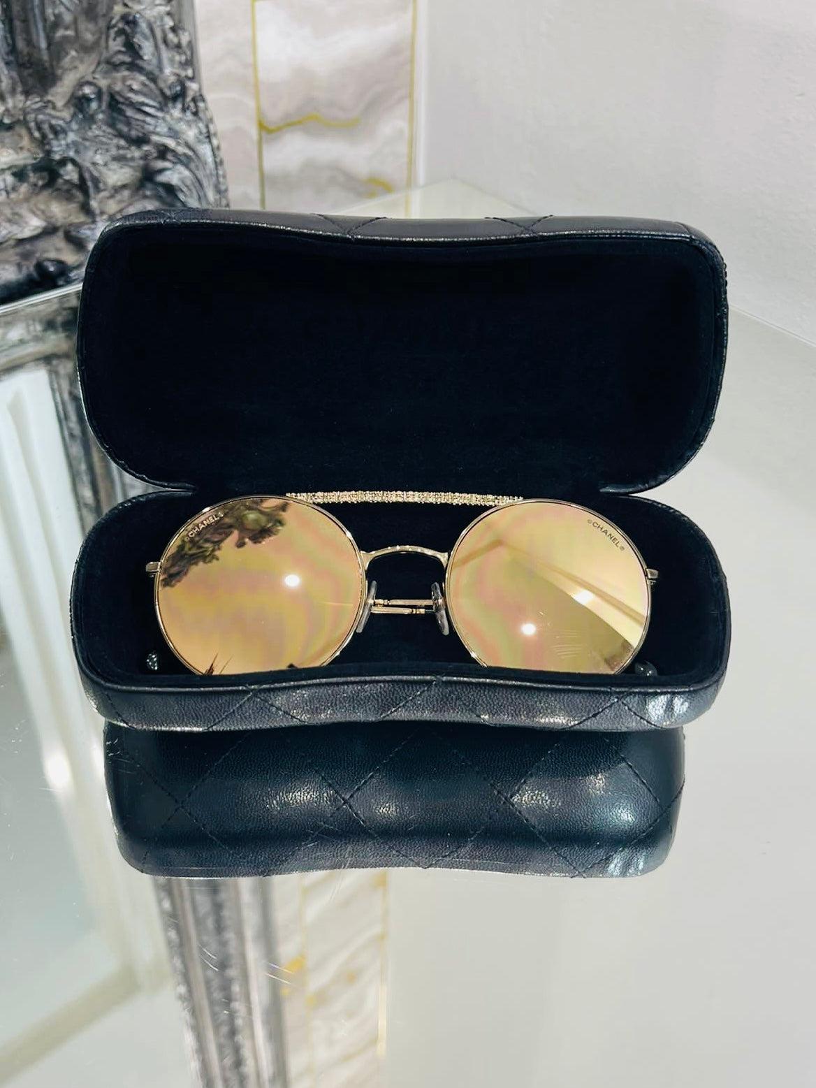 Chanel Verspiegelte runde Sonnenbrille im Angebot 1